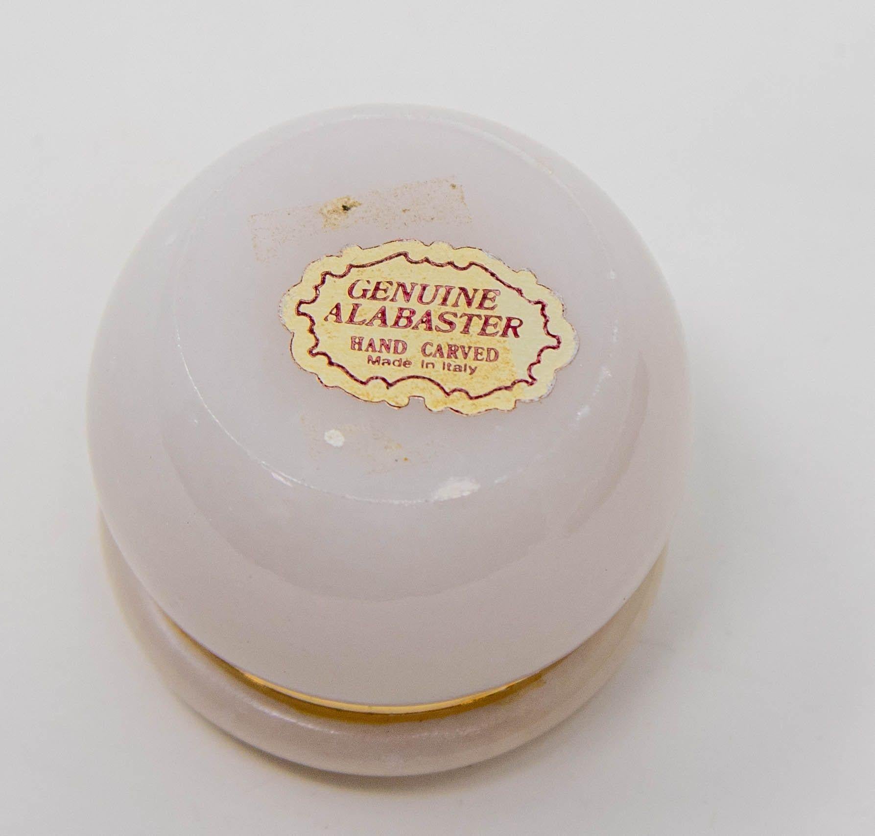 Alabastro Portapillole rotondo d'epoca in alabastro rosa e oro 1970 in vendita