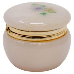 Portapillole rotondo d'epoca in alabastro rosa e oro 1970