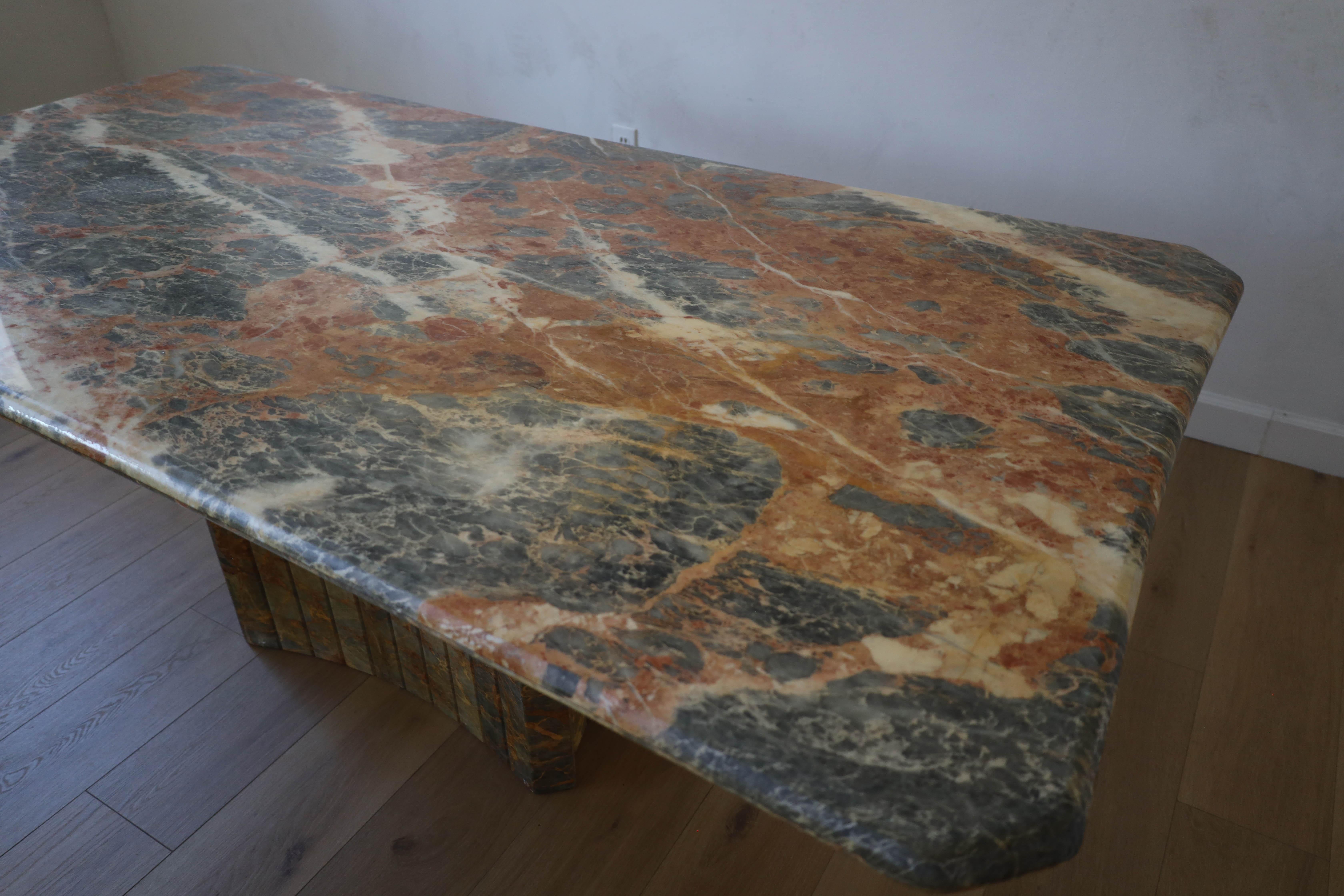 Vintage Italian Pink Marble Dining Table, 1980s For Sale 5