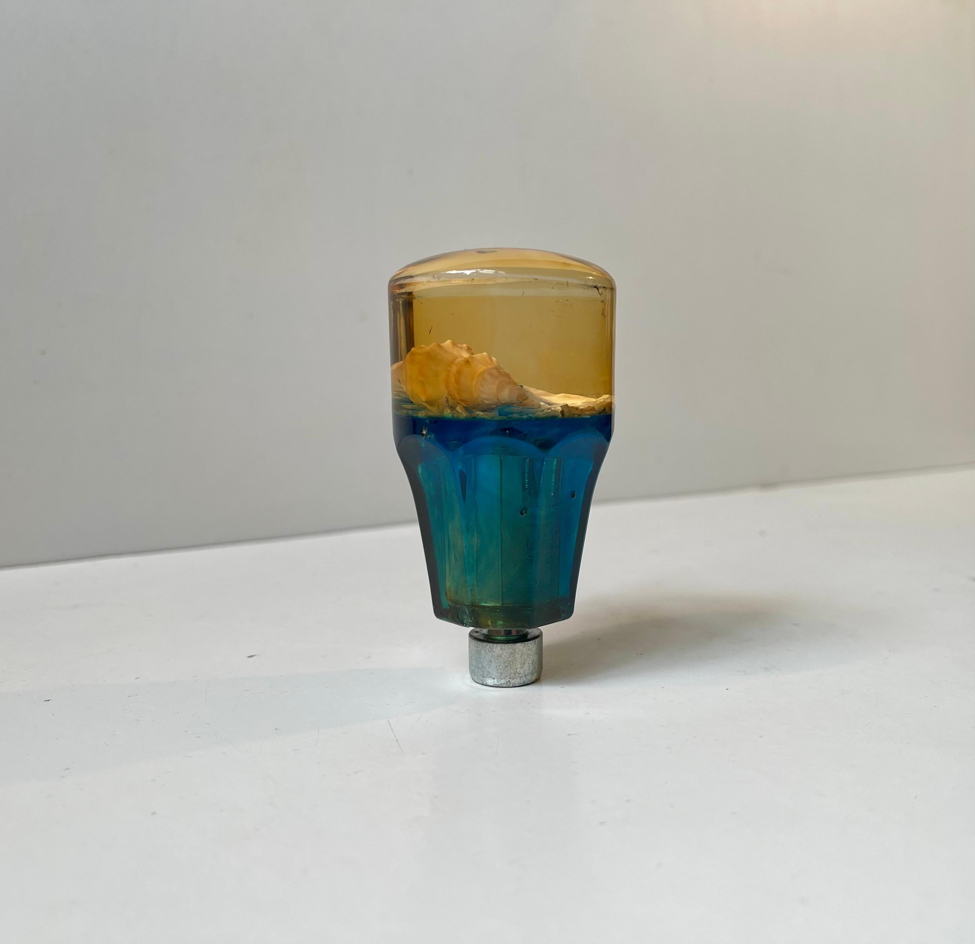 Vintage Italienisch Plexiglas Schaltknauf w. Muschel-Mikrokosmos, 1970er Jahre (Stahl) im Angebot