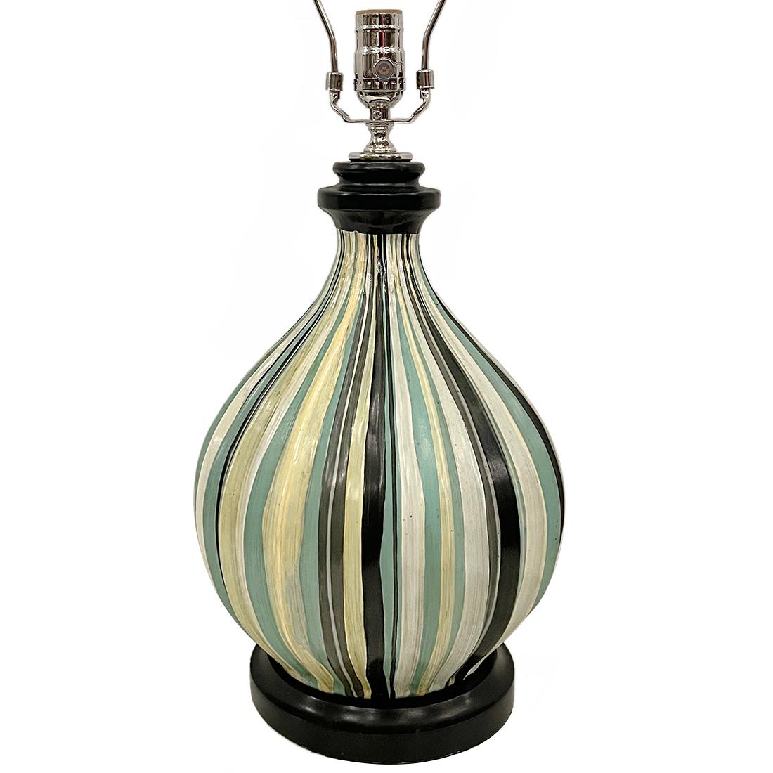 Vintage Italian Porcelain Lamp en Bueno estado para la venta en New York, NY