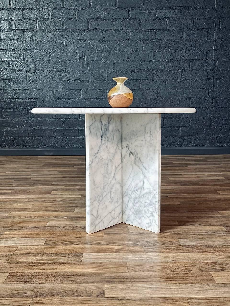 Post-Modern Vintage Italian Post Modern Carrara “Tear Drop” Side Table For Sale