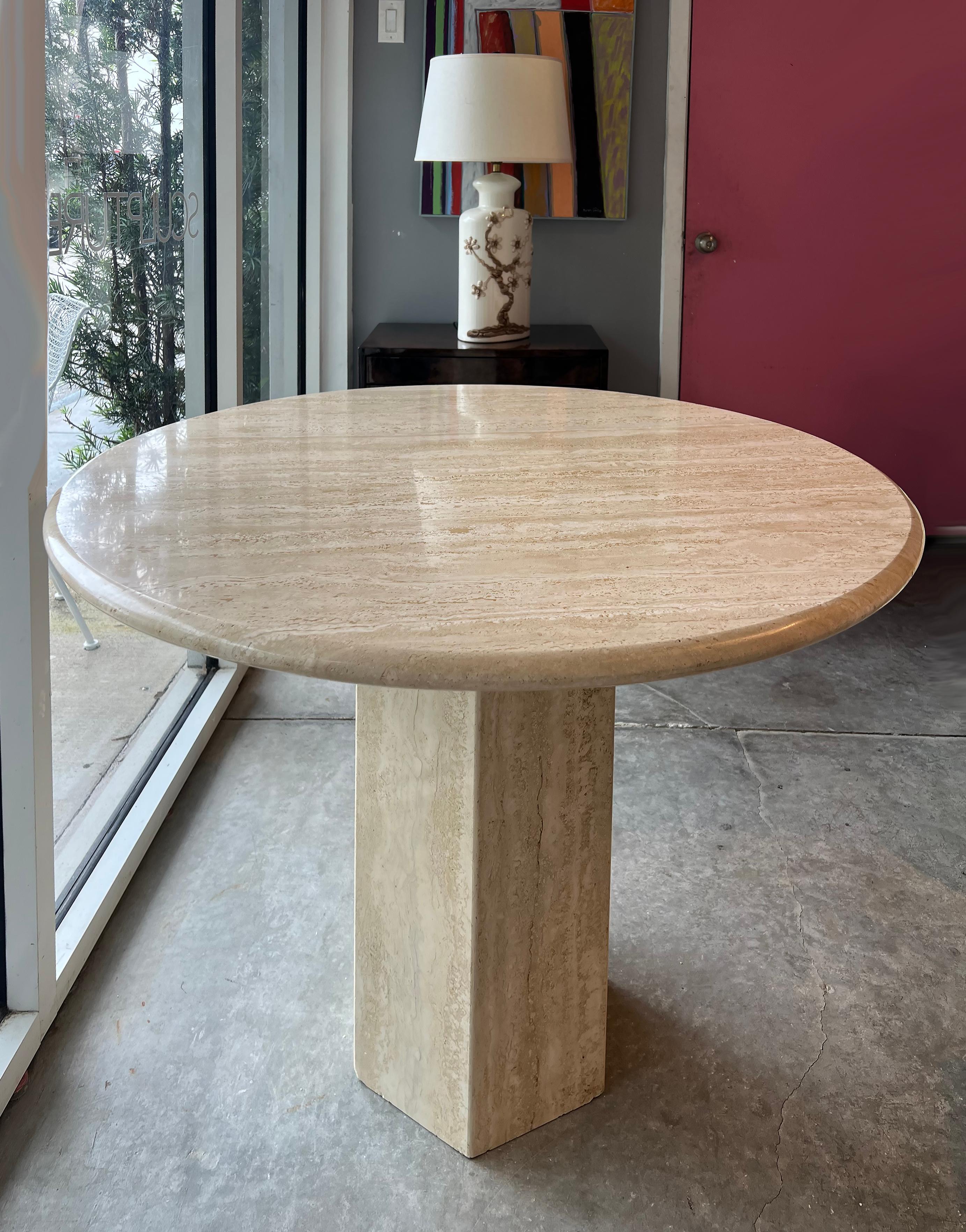 Vintage Italian Post Modern Polished Travertine Dining Table In Good Condition In Miami, FL