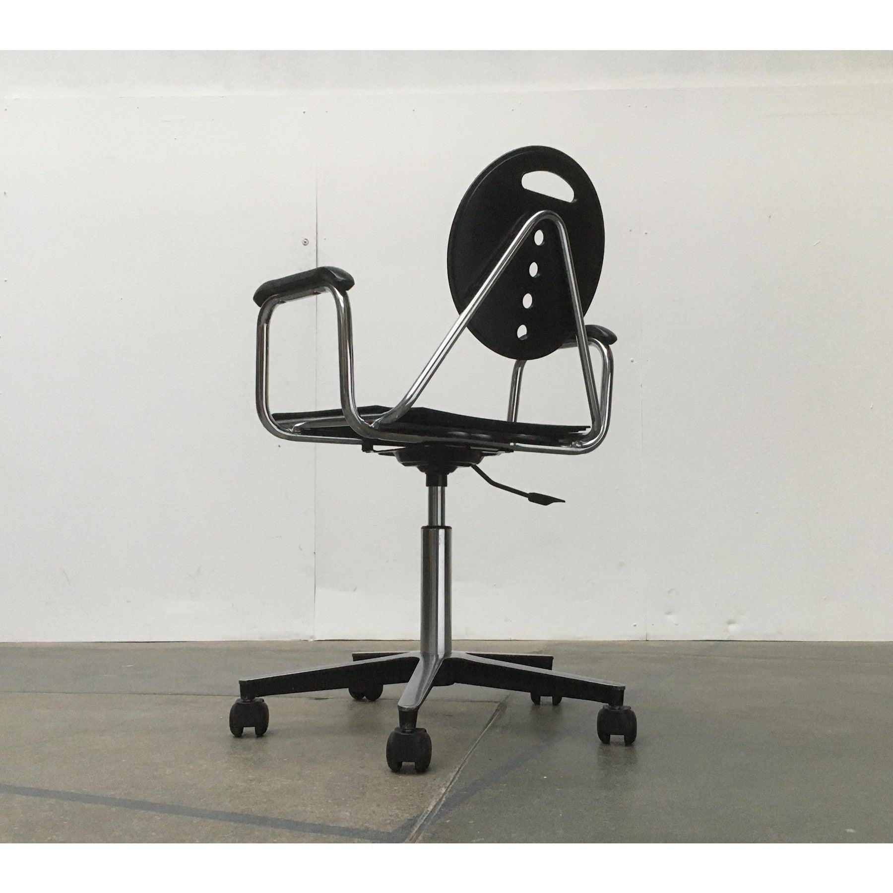 Silla giratoria postmoderna italiana vintage Charlie de Carlo Bimbi & Nilo, años 80 siglo XX en venta