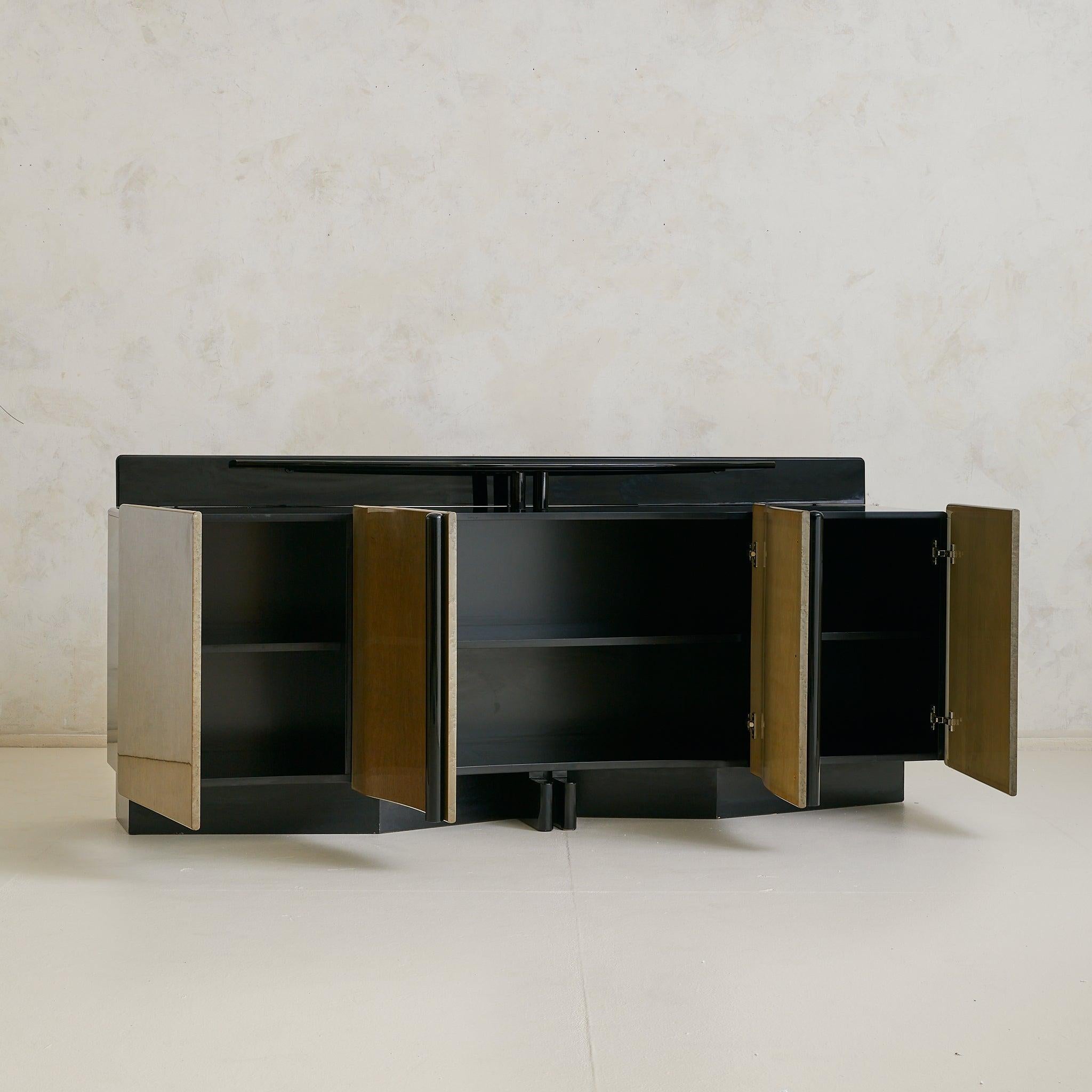 Vintage Italian Postmodern Enfilade Credenza in Black Lacquer + Birdseye Maple Posmoderno en venta
