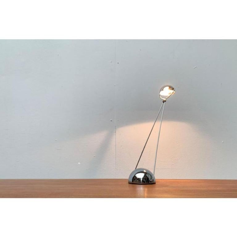 Vintage Italian Postmodern Meridiana Chrome Table Lamp, Años 80 en venta 3