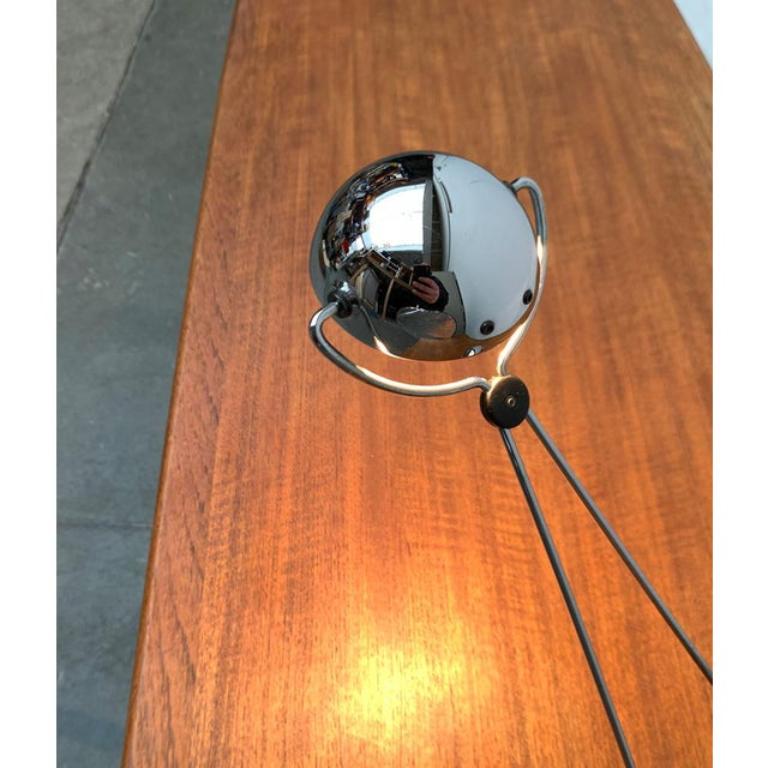 Vintage Italian Postmodern Meridiana Chrome Table Lamp, Años 80 en venta 1