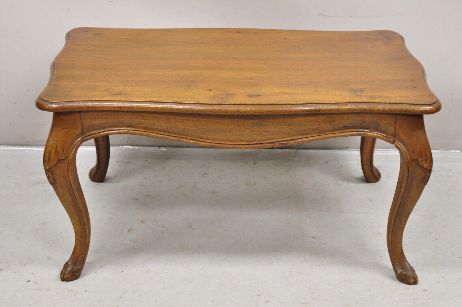 Vintage Italian Provincial Antiqued Walnut Small Cabriole Leg Coffee Table For Sale 7