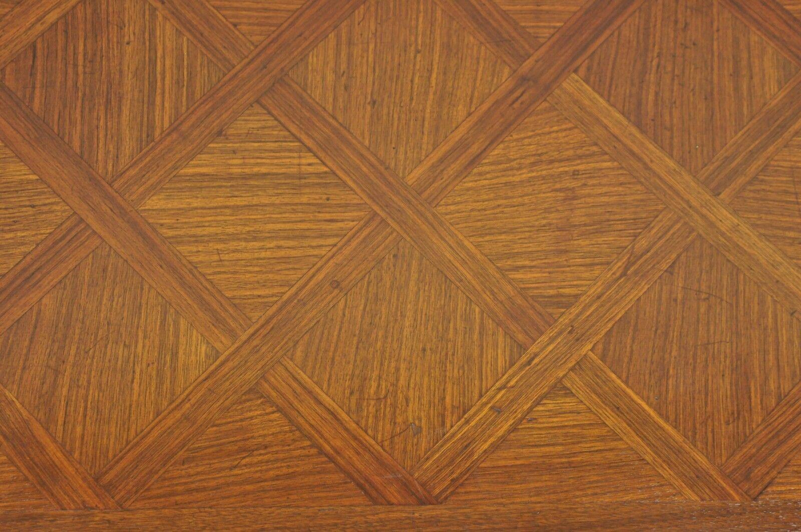 Vintage Italian Provincial Nussbaum Französisch Land Parkett Intarsien Couchtisch 2