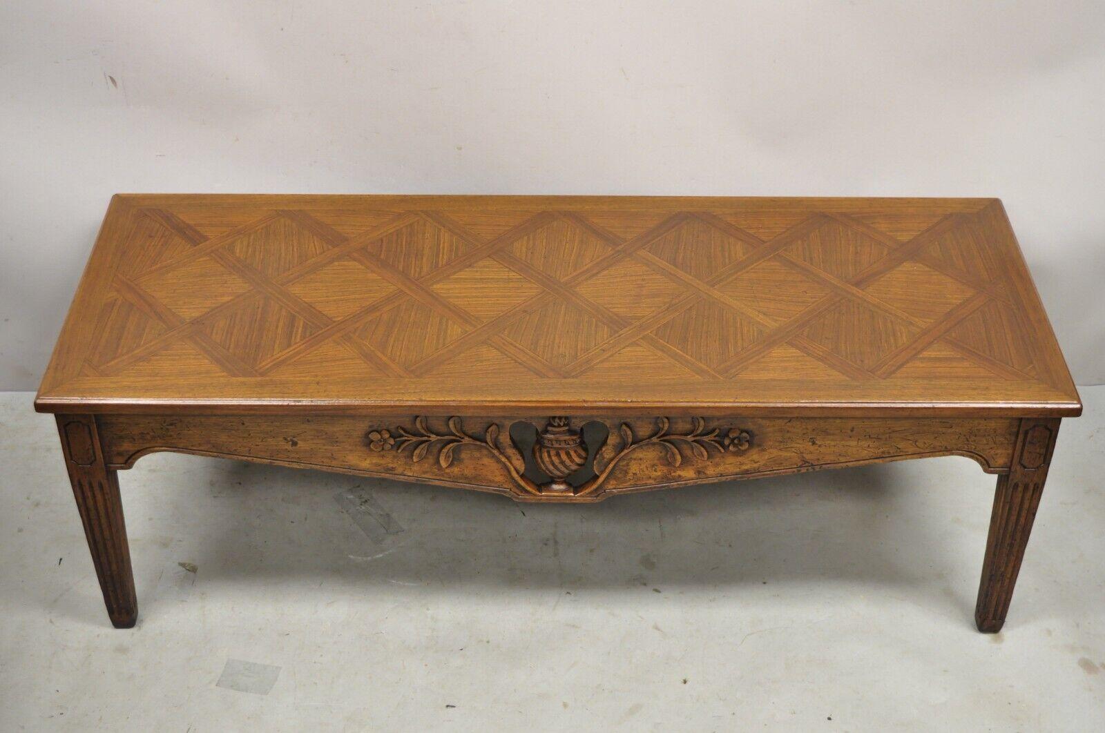 Vintage Italian Provincial Walnut French Country Parquetry Inlay Coffee Table In Good Condition For Sale In Philadelphia, PA