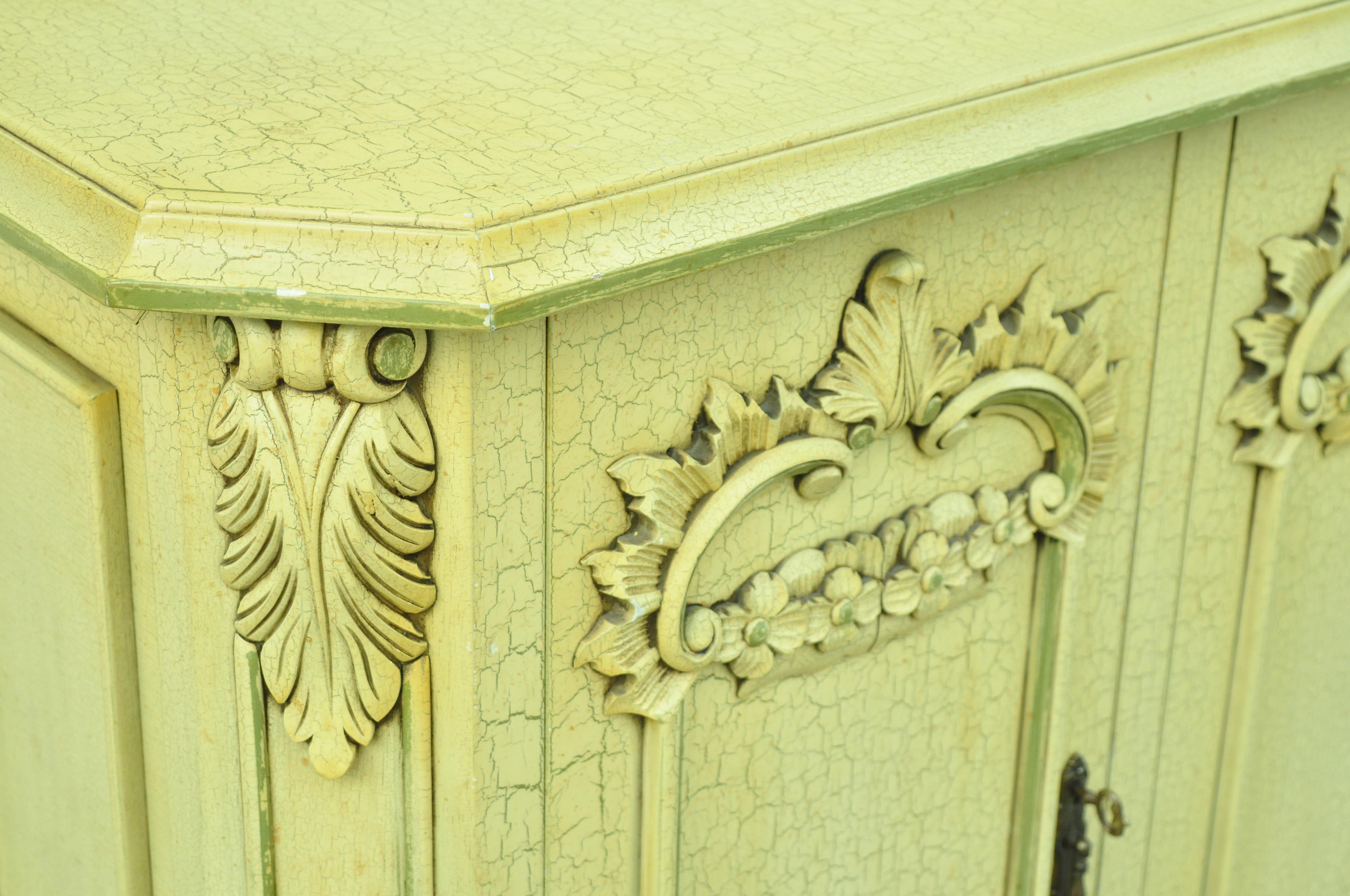Vintage Italian Provincial Yellow Green Distress Painted Buffet Server Cabinet In Good Condition In Philadelphia, PA