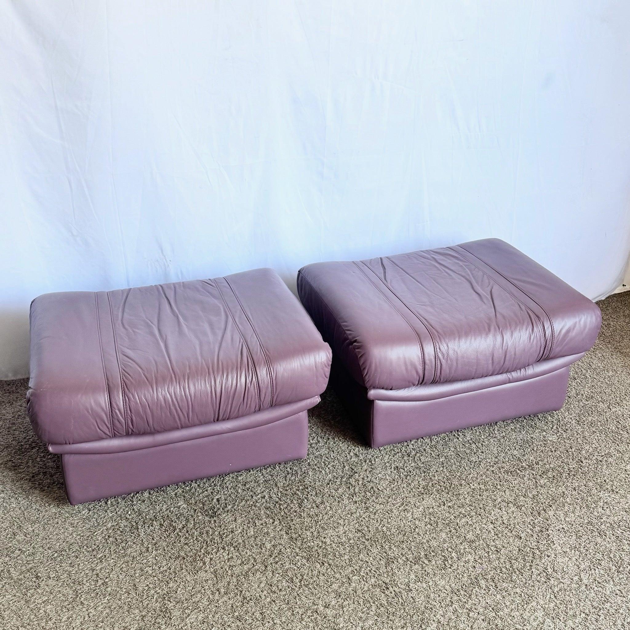 Pouf italien vintage en cuir violet sur roulettes - la paire Bon état - En vente à Delray Beach, FL