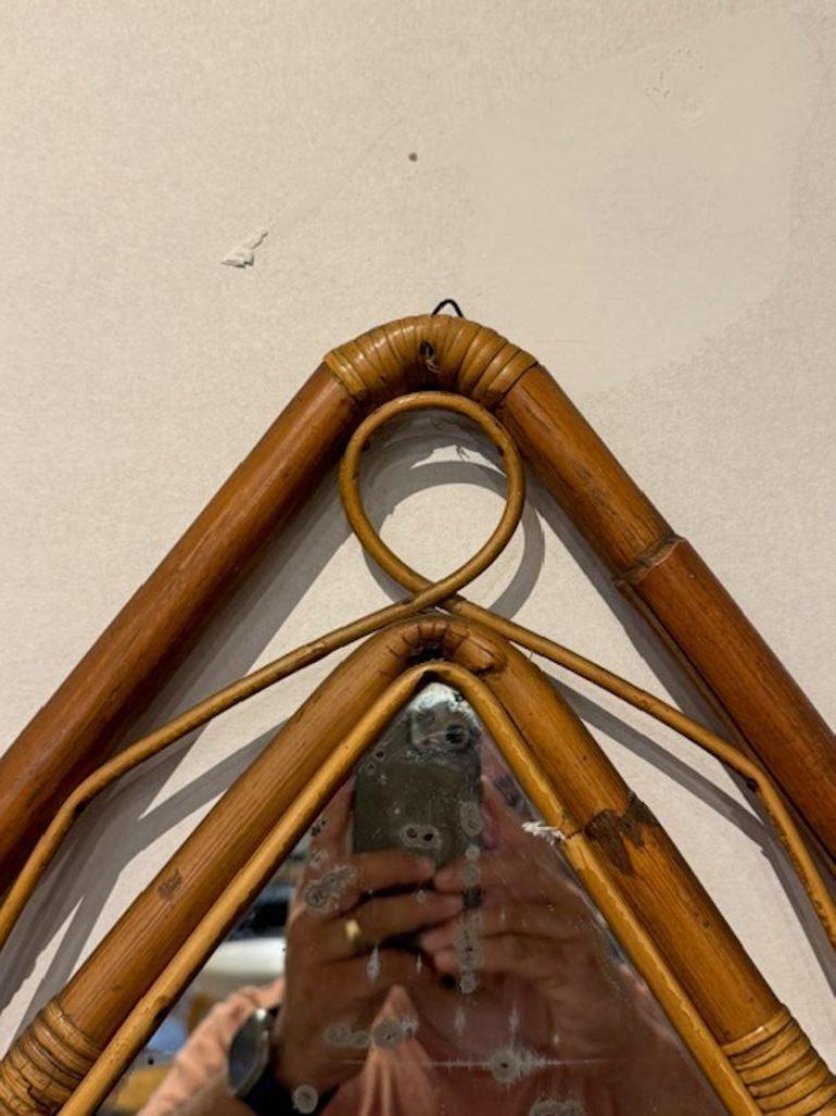 Italiano Specchio italiano vintage in rattan e bambù a forma di diamante in vendita