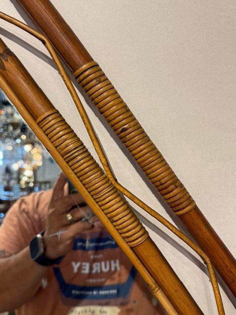 Specchio italiano vintage in rattan e bambù a forma di diamante In condizioni buone in vendita a Dallas, TX