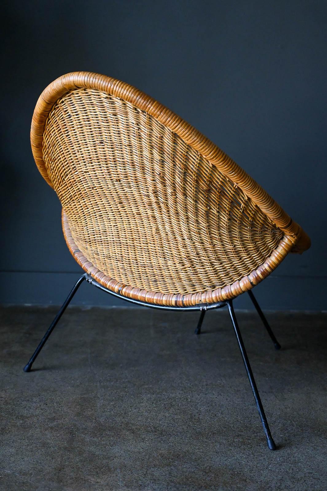 Vintage Italian Rattan and Iron Scoop Chairs and Table, ca. 1950 For Sale 4