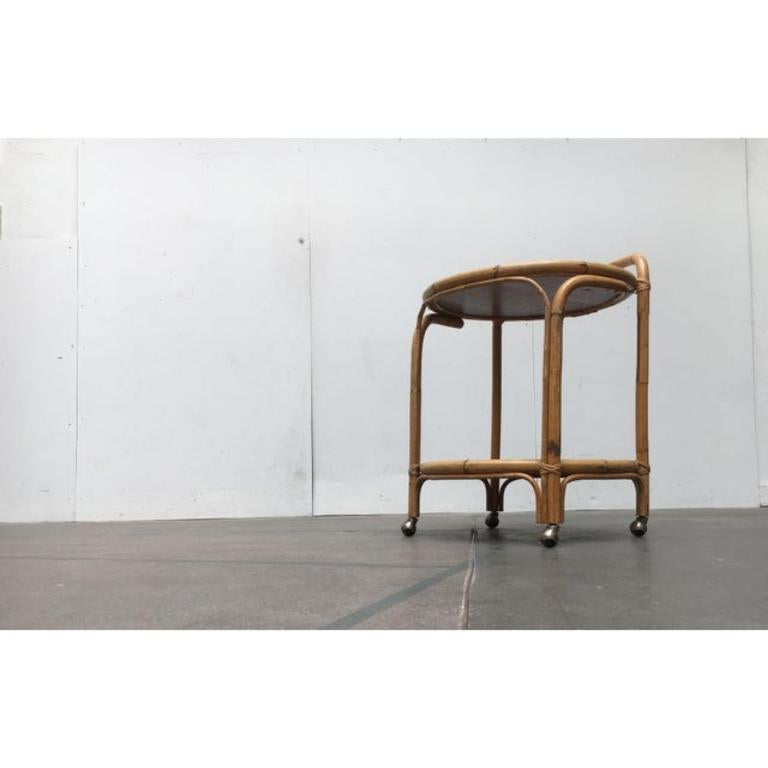 Italienischer Servierwagen aus Rattan und Bambus im Vintage-Stil von Dal Vera (Moderne der Mitte des Jahrhunderts) im Angebot