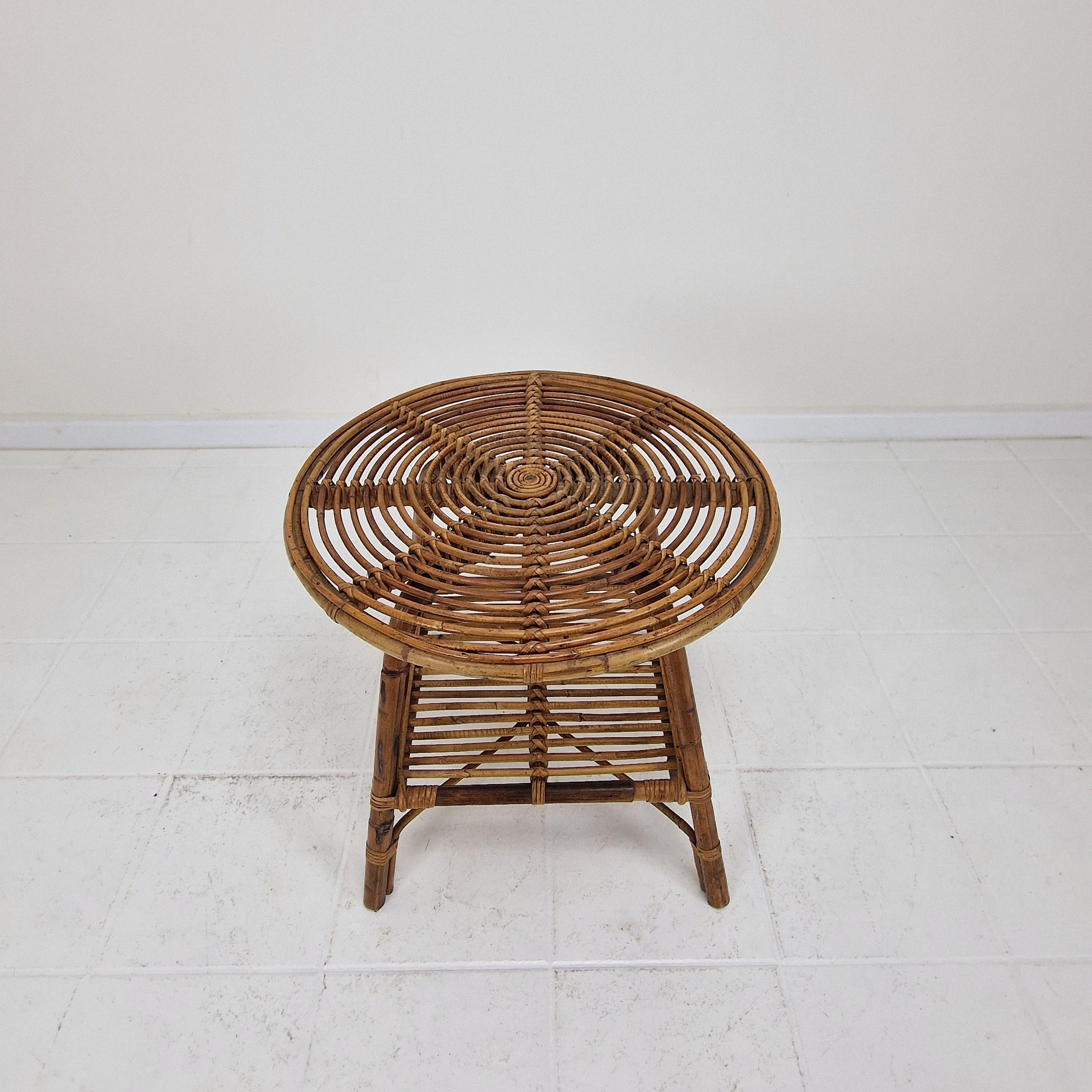 Vintage Italian Rattan Coffee or Side Table With New Glass Plate, 1970s For Sale 4