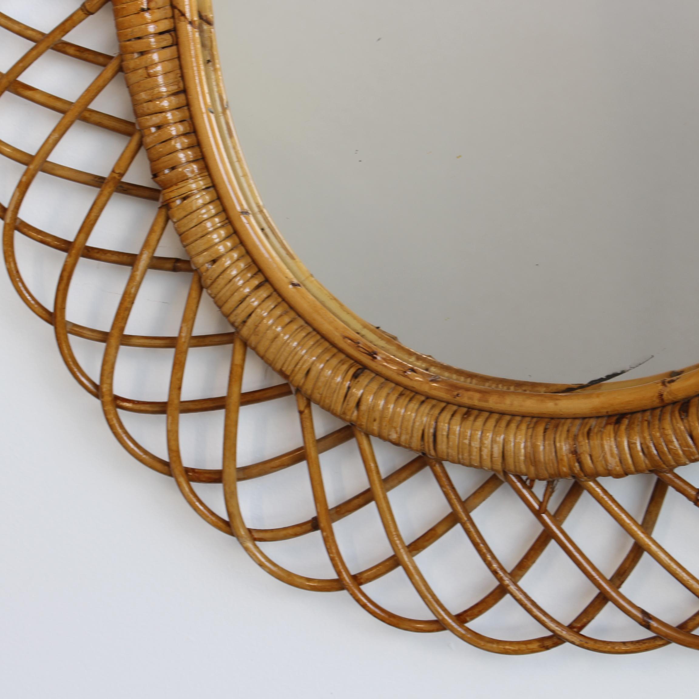 Vintage Italienischer Rattan Wandspiegel (ca. 1960er Jahre) im Angebot 7