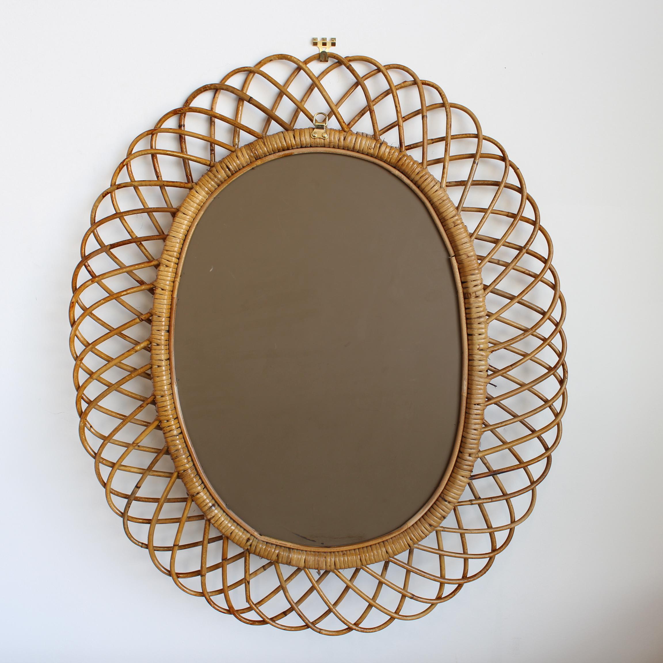 Vintage Italienischer Rattan Wandspiegel (ca. 1960er Jahre) im Angebot 10