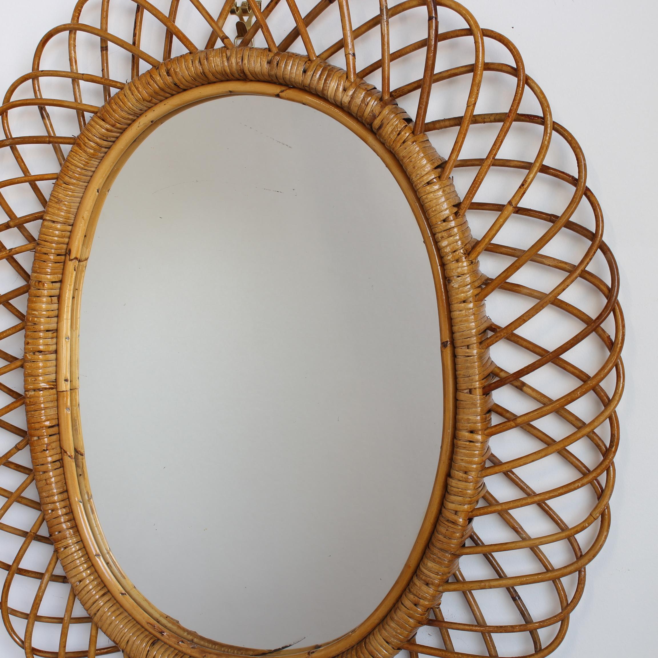 Vintage Italienischer Rattan Wandspiegel (ca. 1960er Jahre) im Zustand „Gut“ im Angebot in London, GB