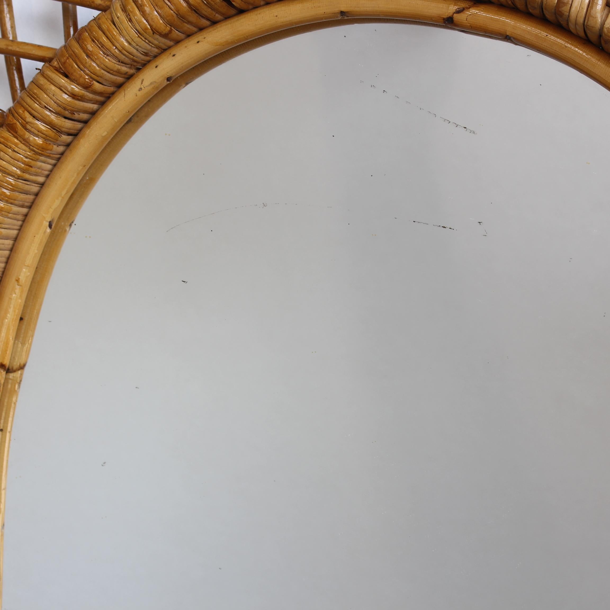 Vintage Italienischer Rattan Wandspiegel (ca. 1960er Jahre) im Angebot 1