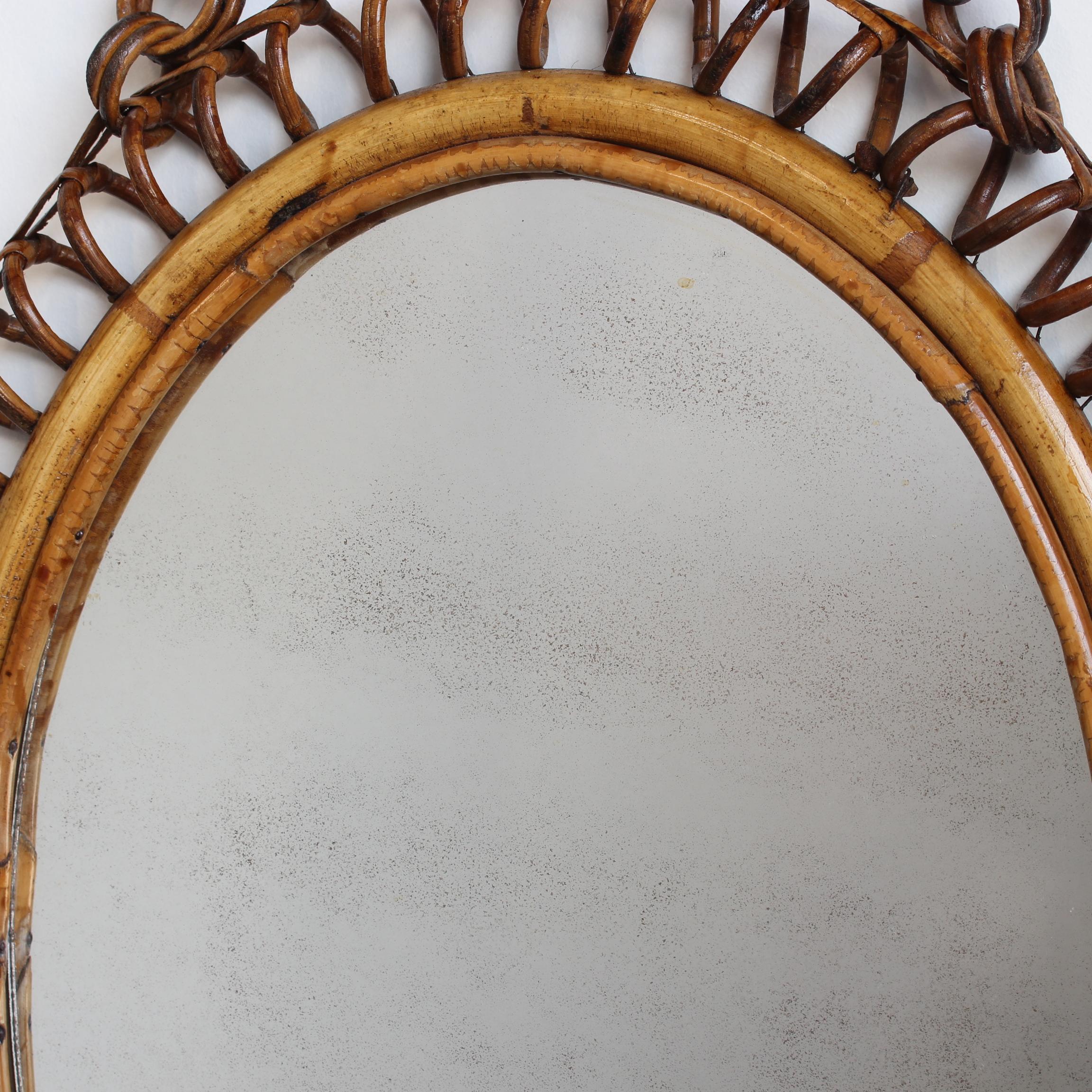 Vintage Italienischer Rattan Wandspiegel mit Hängekette (ca. 1960er Jahre) im Zustand „Relativ gut“ im Angebot in London, GB