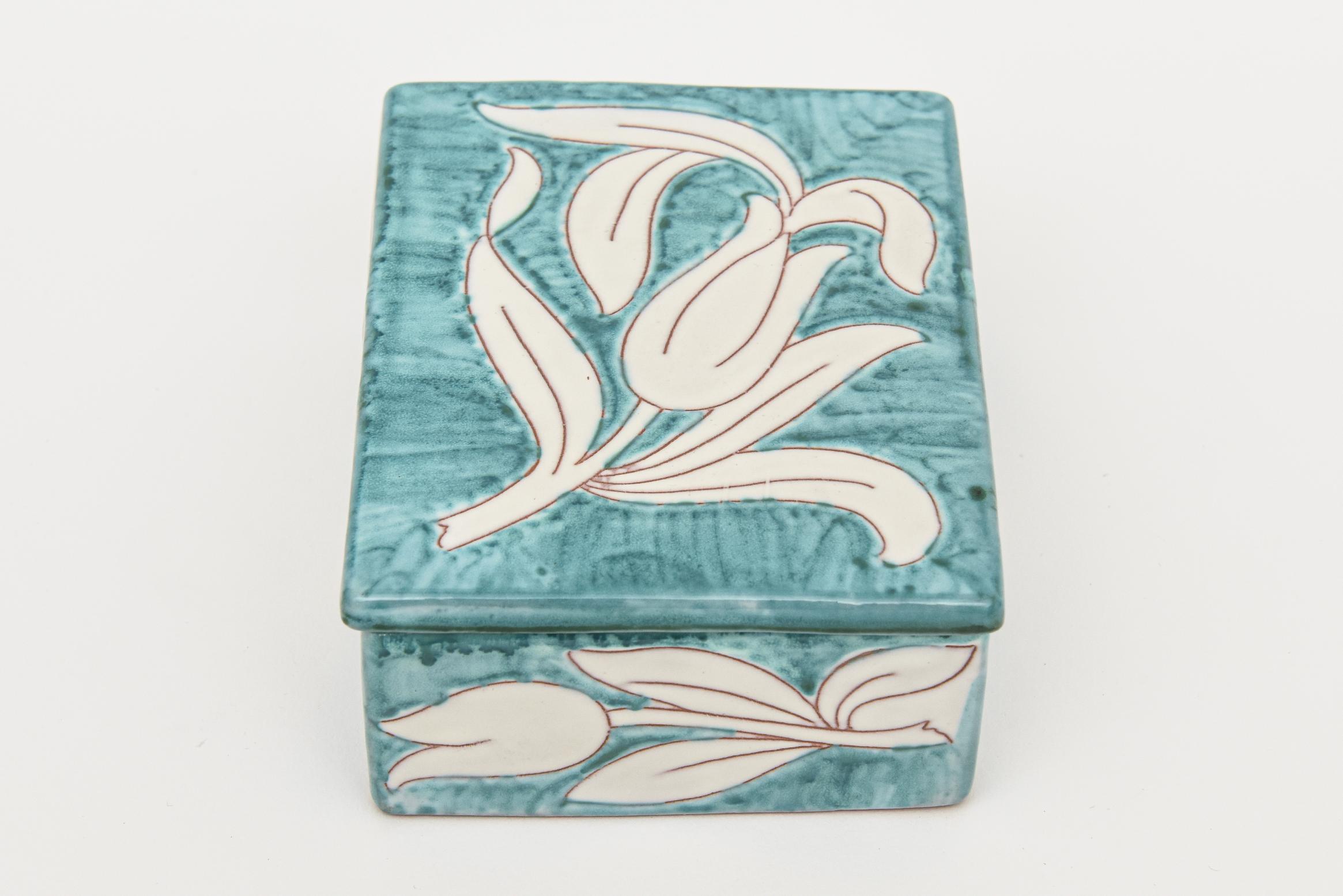 Mid-Century Modern Vintage Italian Raymor Ceramic Lidded Flower Box Turquoise and White For Sale