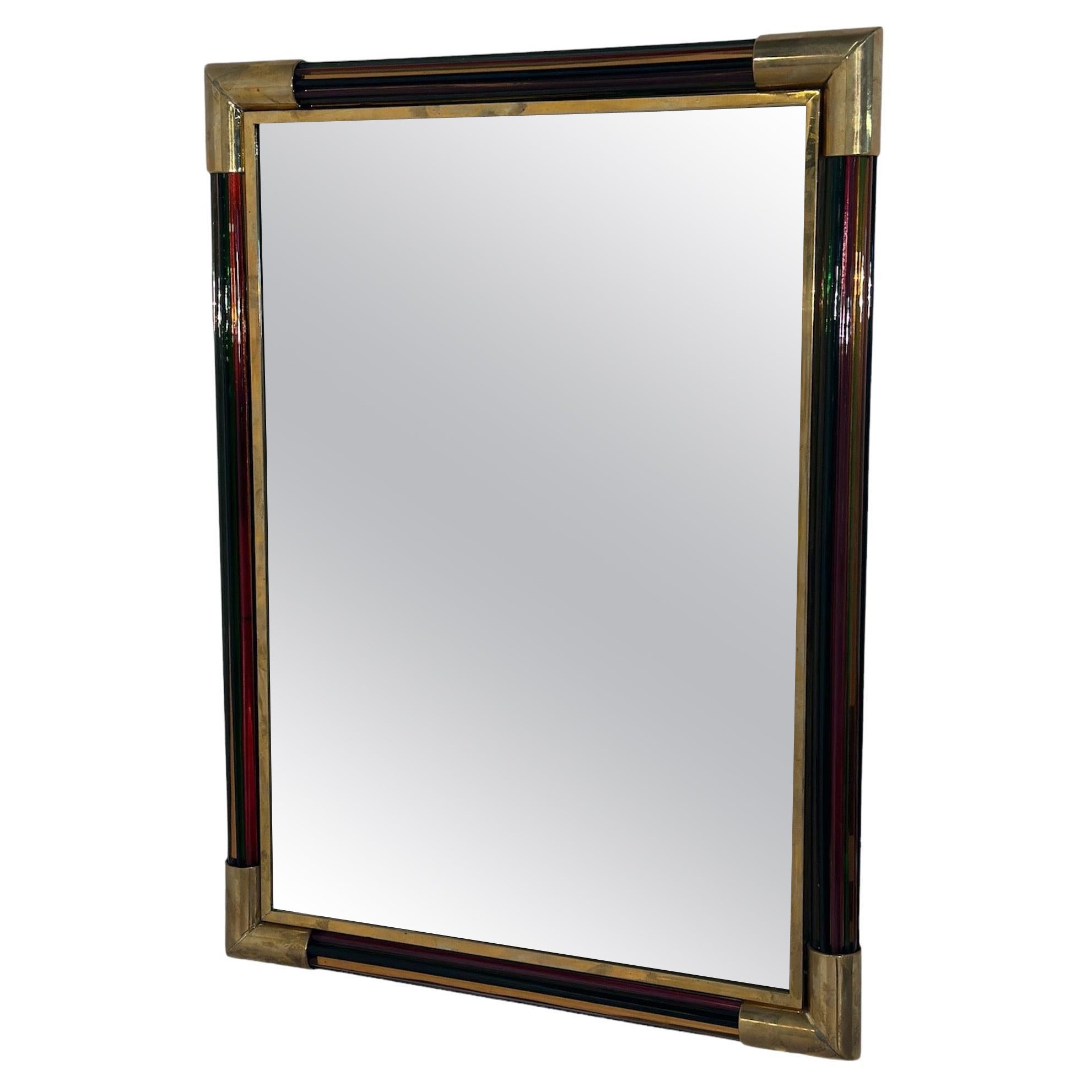 Vintage Italian Espejo de pared rectangular de latón y cristal años 80 en venta