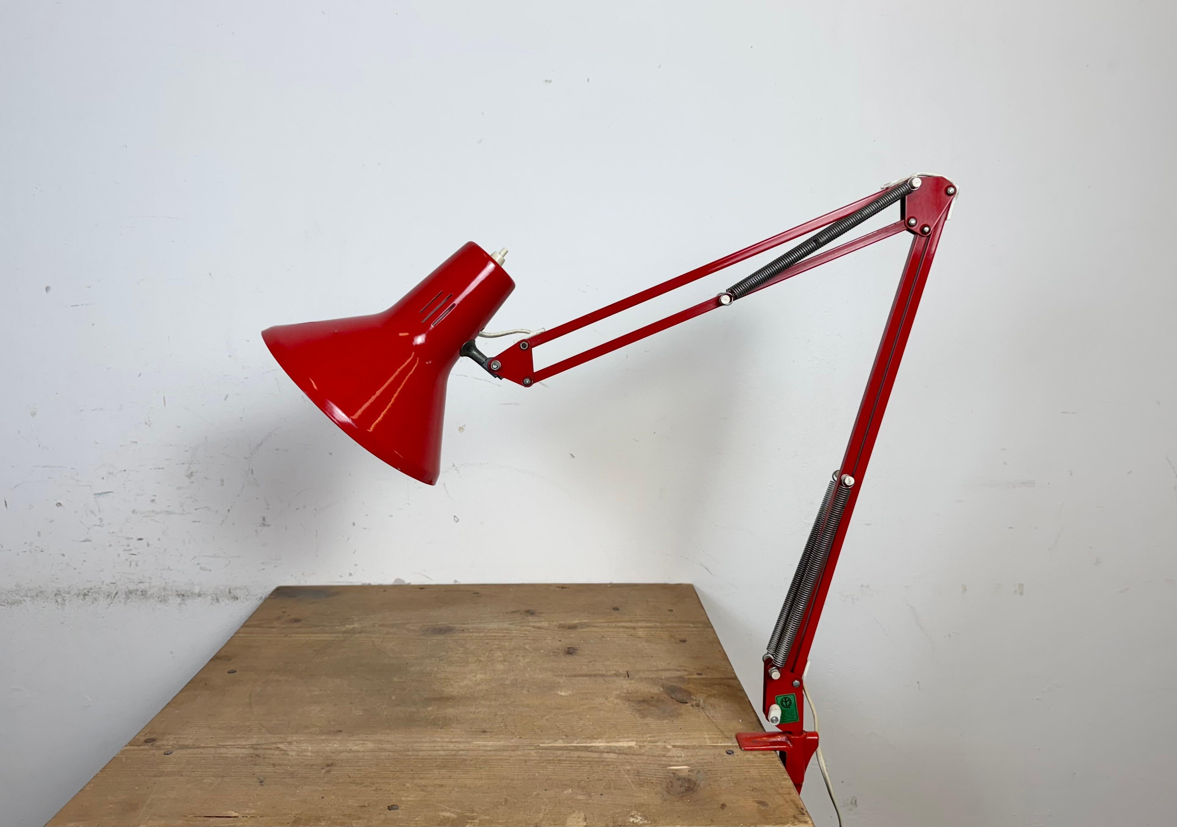 Industrial Vintage Red Italian Architect Table Lamp, 1970s For Sale