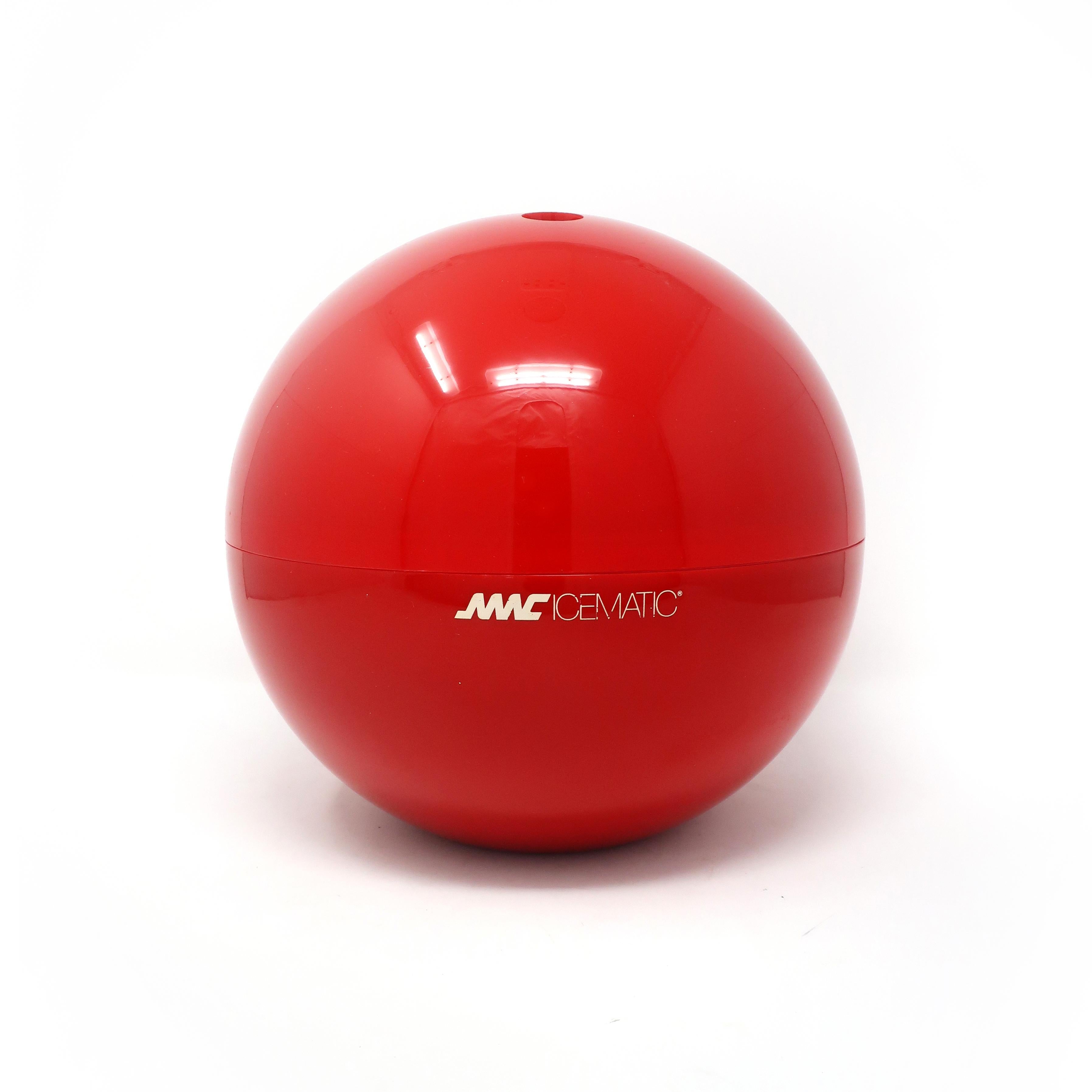 A bright, eye-catching and beautifully functional vintage Italian red plastic bowling ball ice bucket. Top half of red bowling ball lifts off to reveal a white plastic interior. 

In excellent vintage condition. Printing on outside reads “MAC