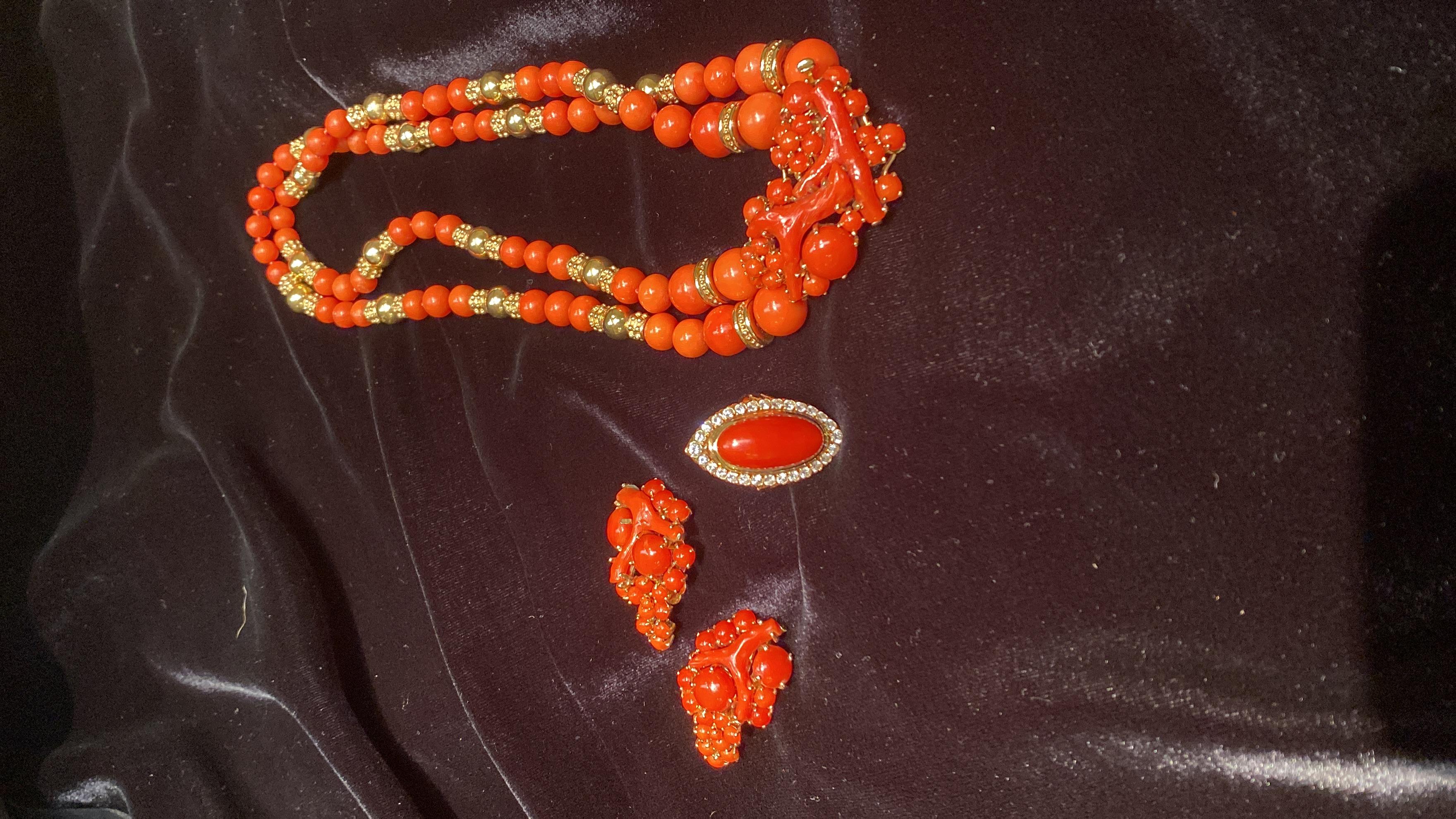 Vintage Italian Red Coral Earrings Set in 14 Karat Yellow Gold In Good Condition For Sale In Johns Creek, GA