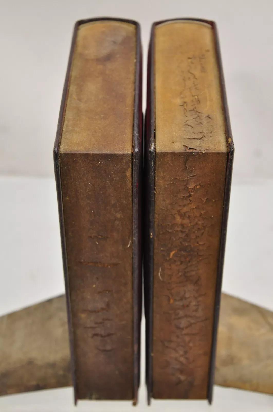 Paire de serre-livres vintage italiens en cuir rouge « Patent Law » et faux livre (B) en vente 1