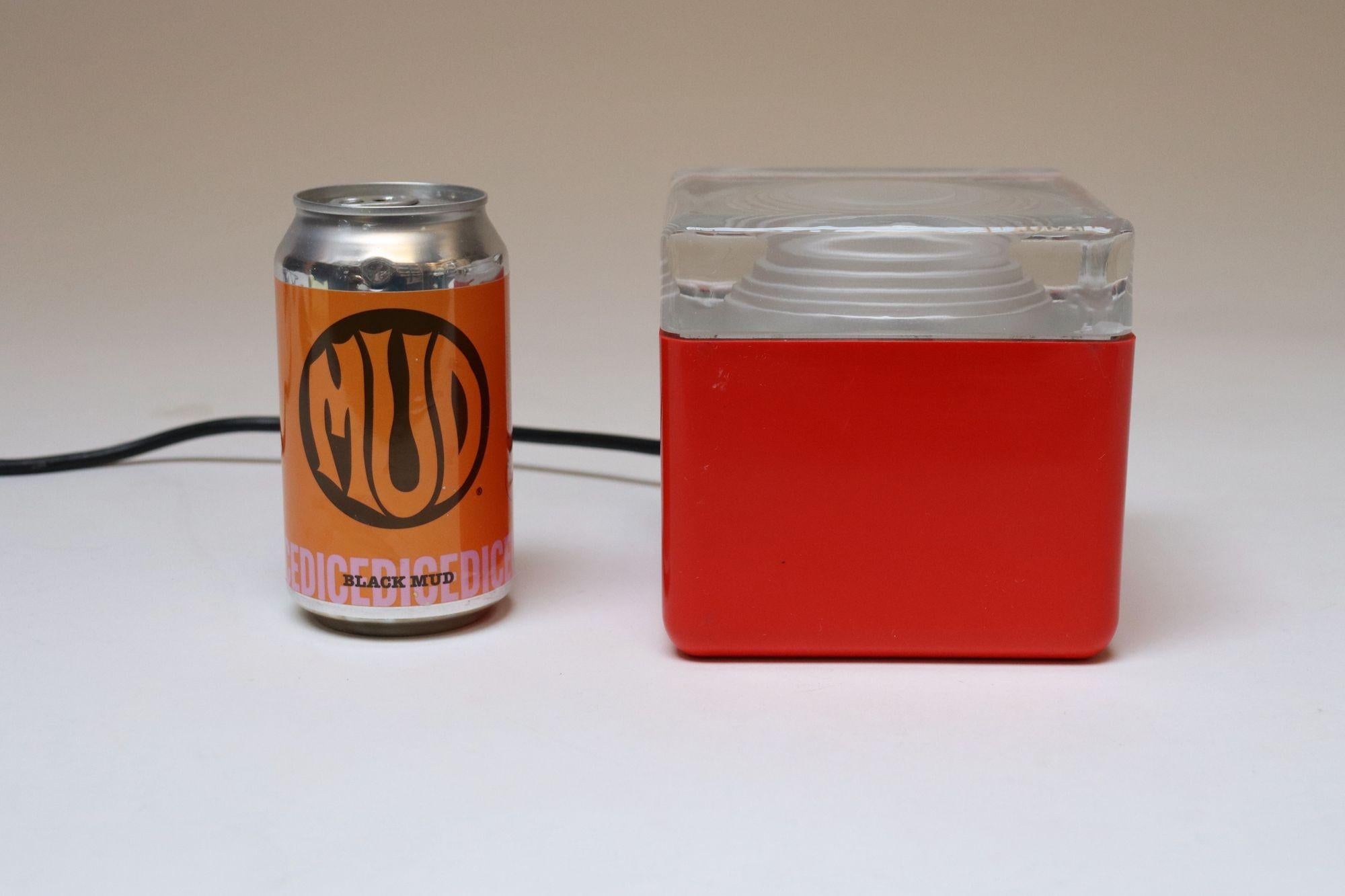 Vintage Italian Red Plastic and Glass Cube Lamp Attributed to Lamperti Robbiate For Sale 7