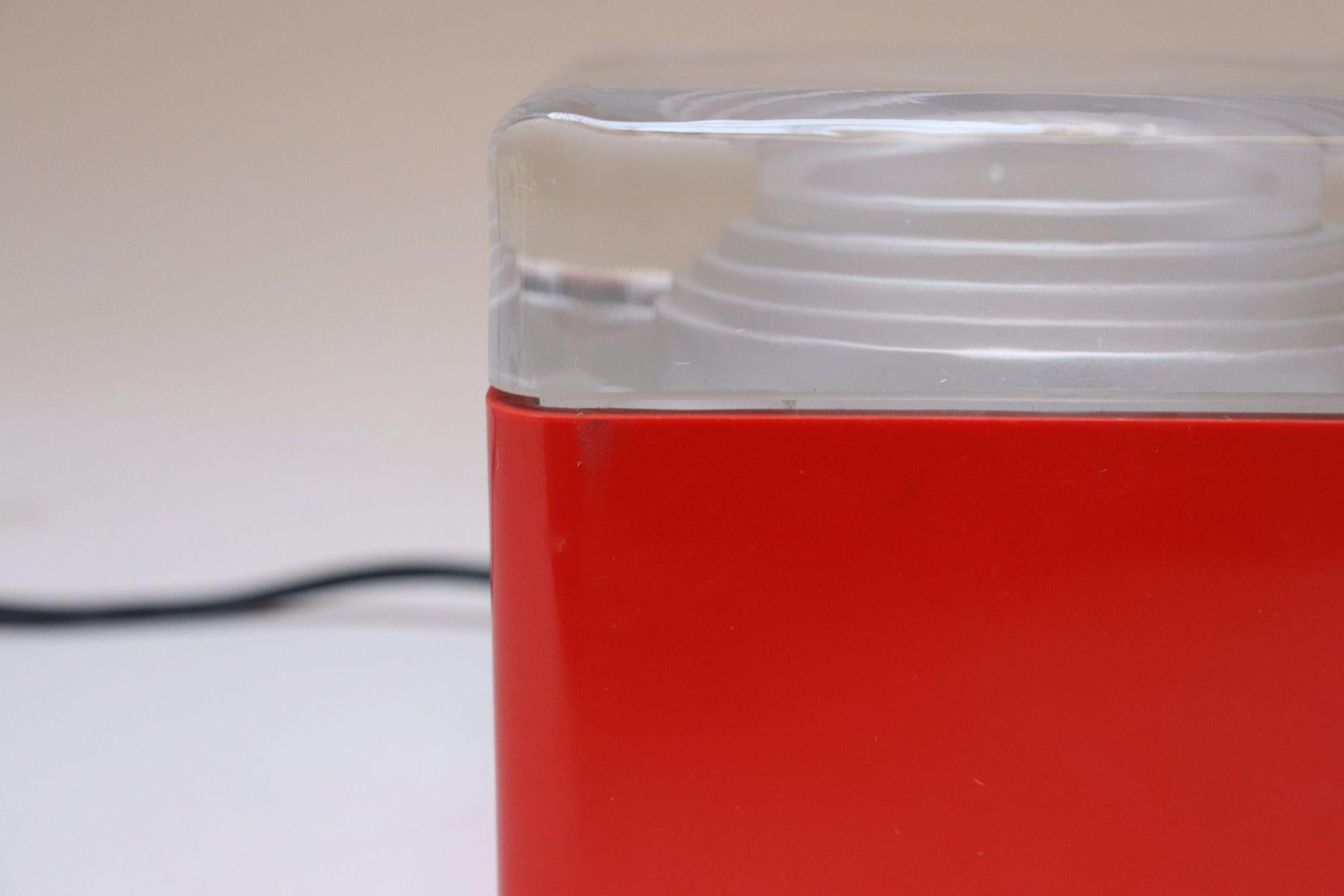 Vintage Italian Red Plastic and Glass Cube Lamp Attributed to Lamperti Robbiate For Sale 8