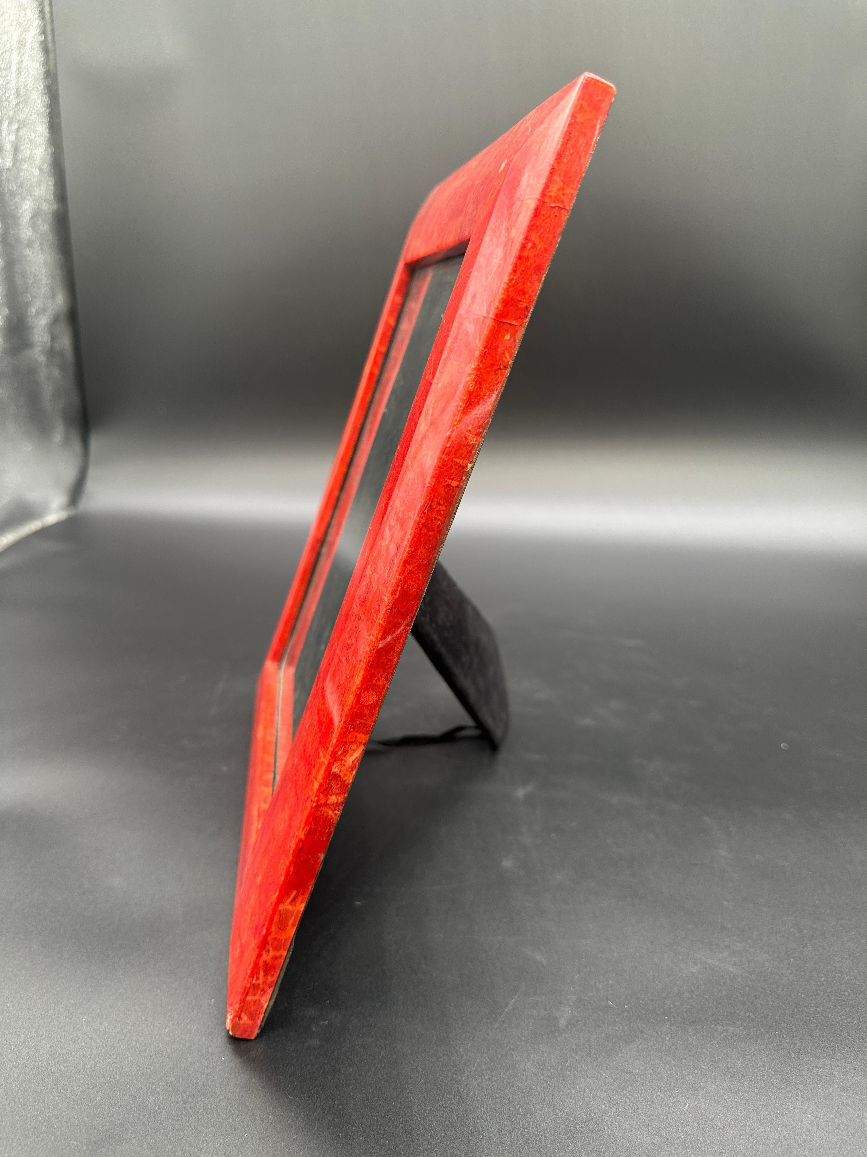 Marco italiano vintage de madera roja años 80 Moderno de mediados de siglo en venta