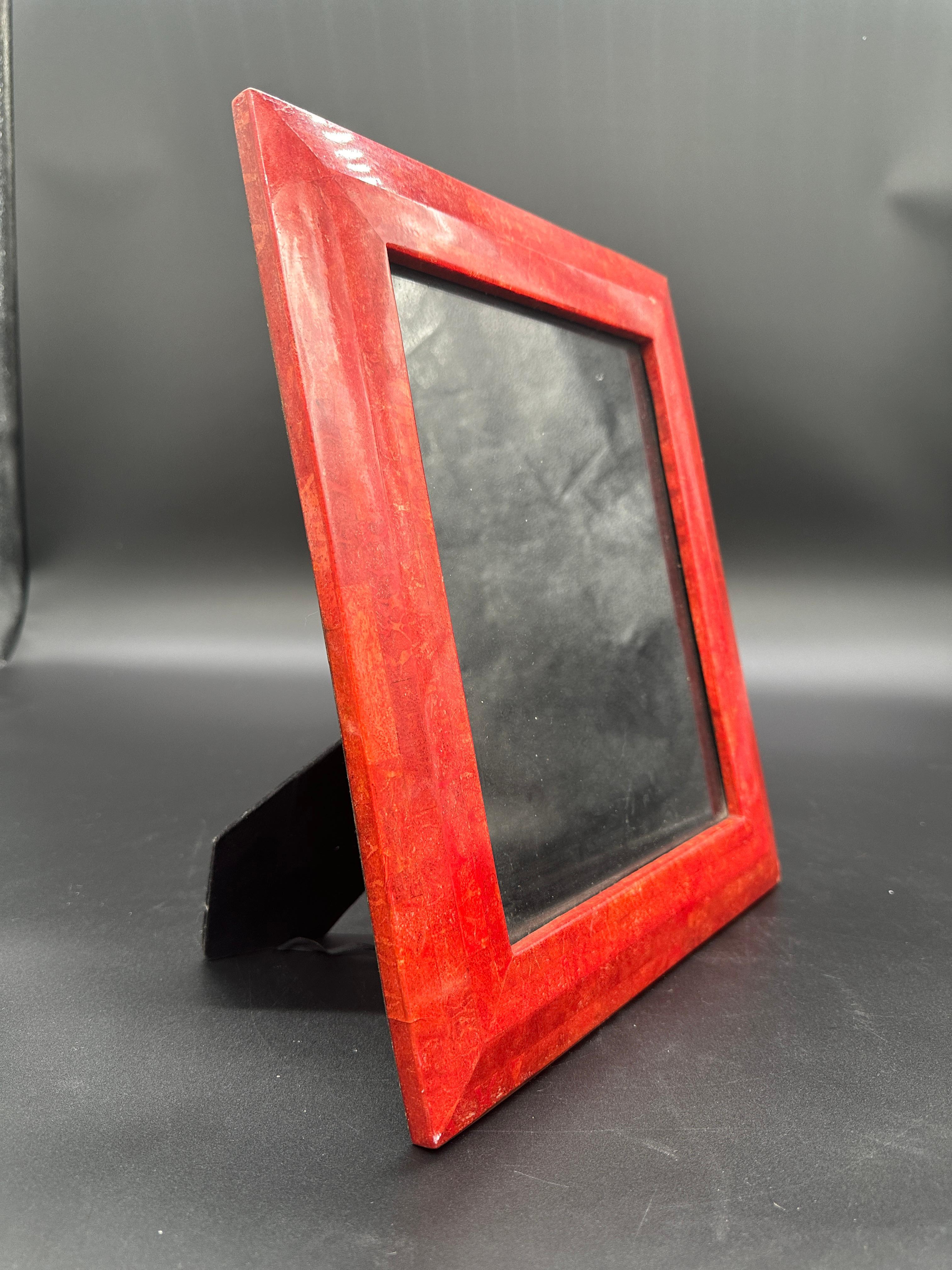 Marco italiano vintage de madera roja años 80 finales del siglo XX en venta