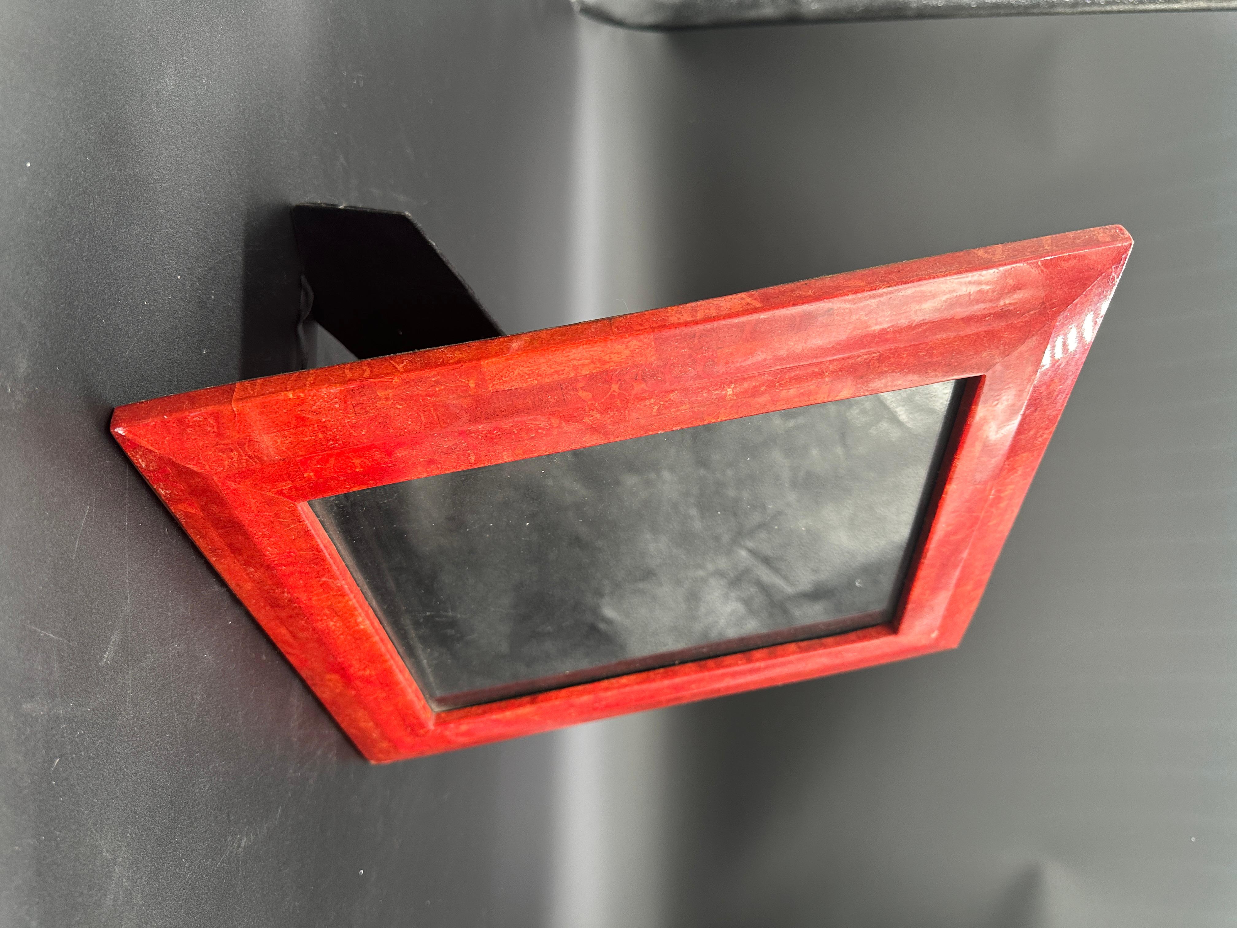 Marco italiano vintage de madera roja años 80 Madera en venta