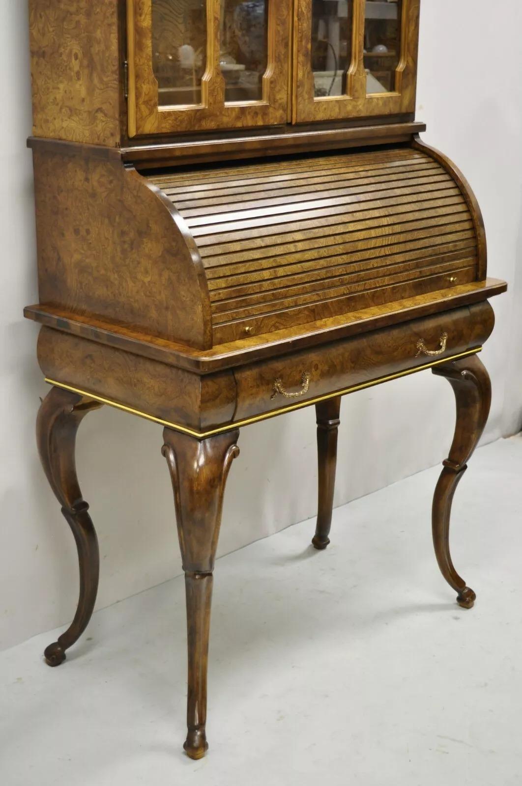 Vintage Italian Regency Burlwood Laminat Saber Leg Tall Secretary Desk Display im Zustand „Gut“ in Philadelphia, PA