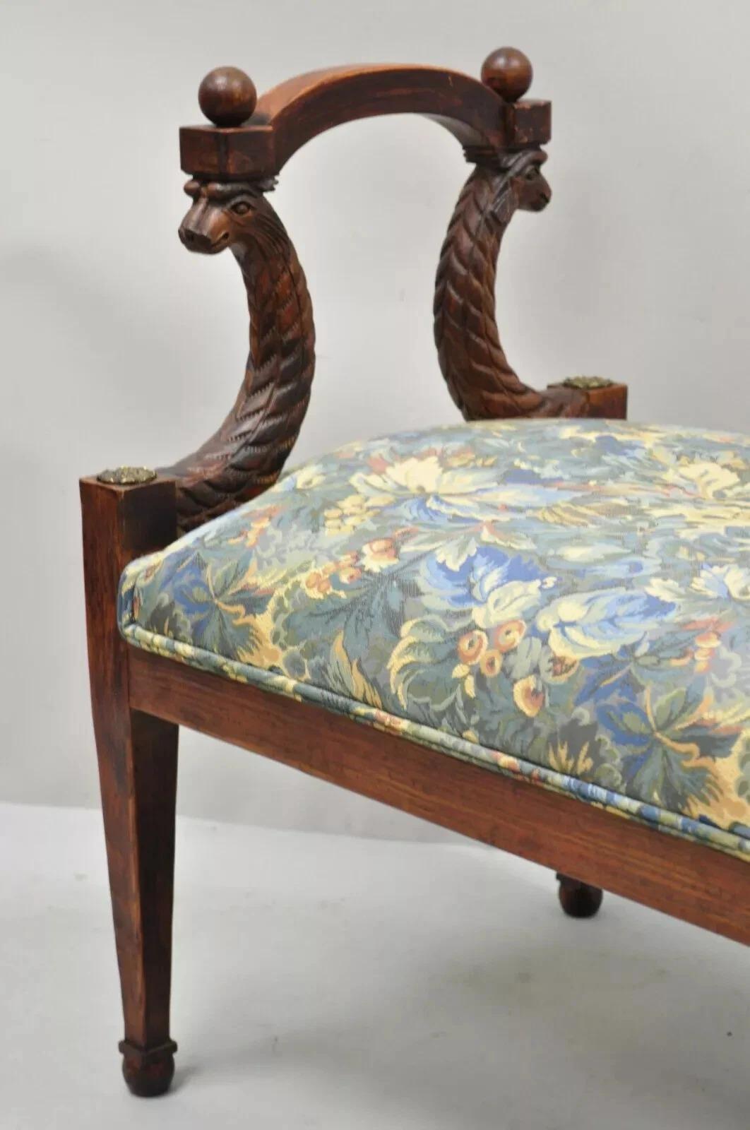 Vintage Italian Regency Figural Carved Floral Upholstered Wooden Window Bench In Good Condition For Sale In Philadelphia, PA