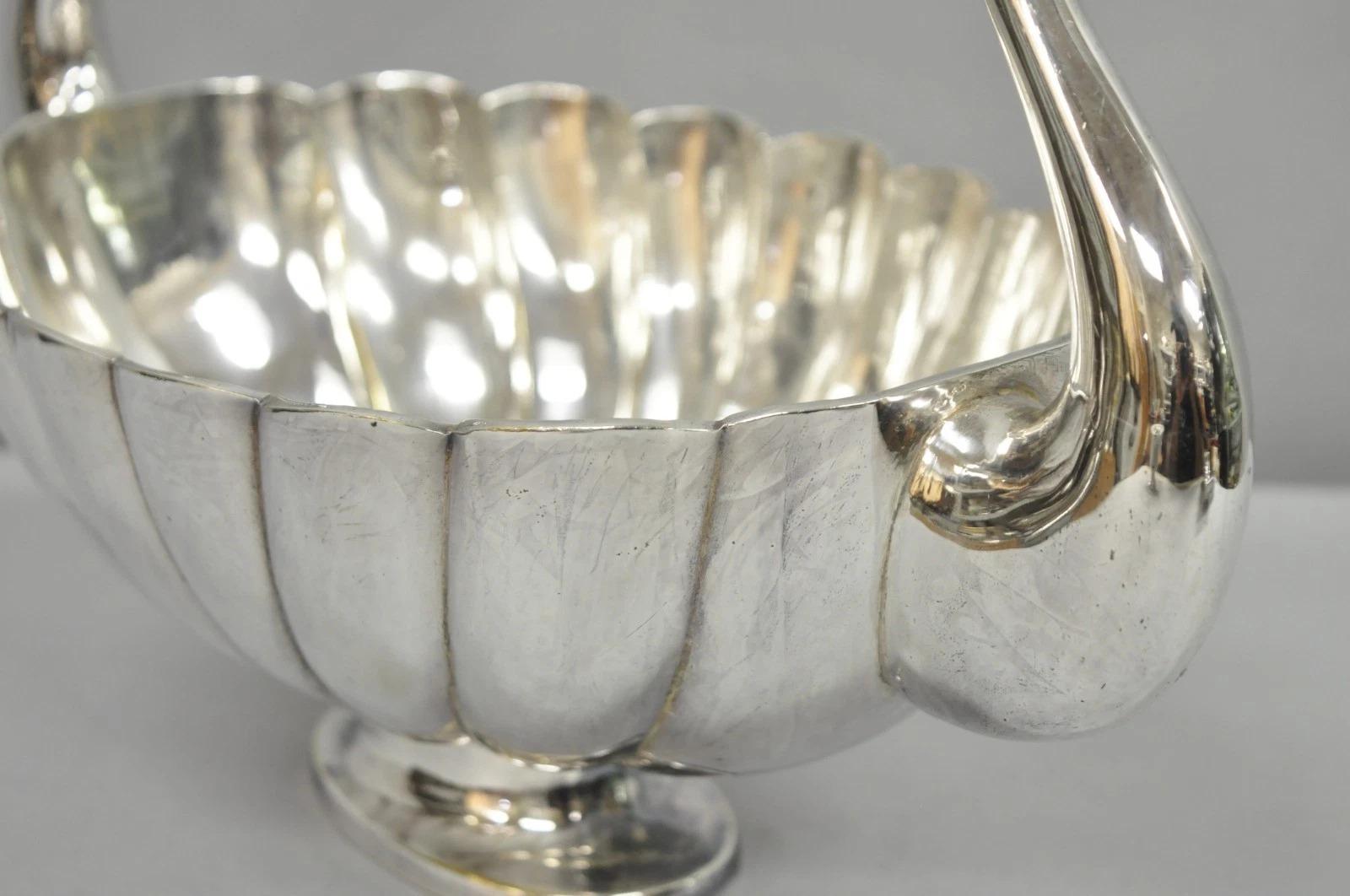 Vintage Italian Regency Silver Plated Figural Double Swan Bird Oval Fruit Bowl im Angebot 1