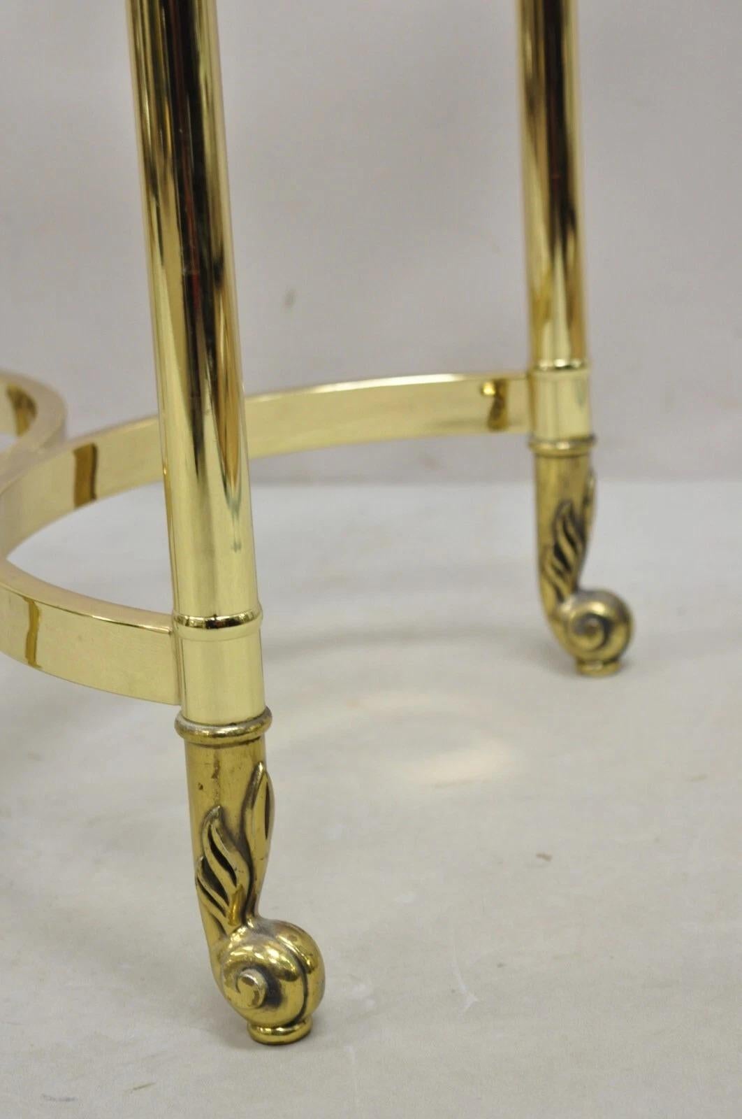 Pareja de mesas auxiliares ovaladas de latón con tapa de cristal estilo Vintage Italian Glass Desconocido