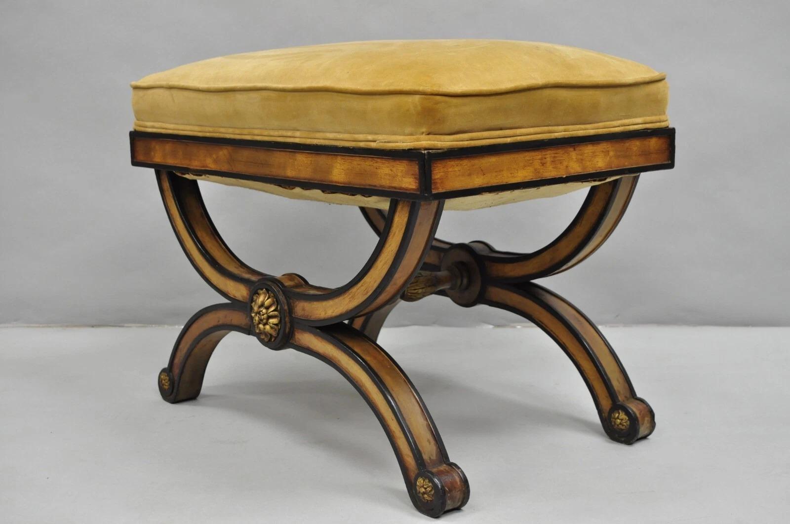 Vintage Italian Regency Style Curule geschnitzt Nussbaum gepolstert X-Bench Hocker im Angebot 6