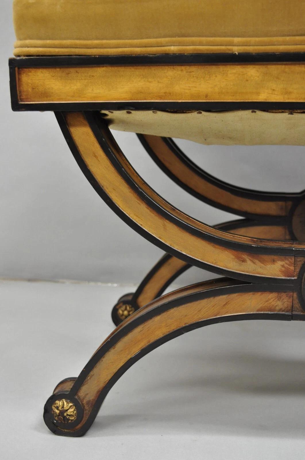 Vintage Italian Regency Style Curule geschnitzt Nussbaum gepolstert X-Bench Hocker im Angebot 1