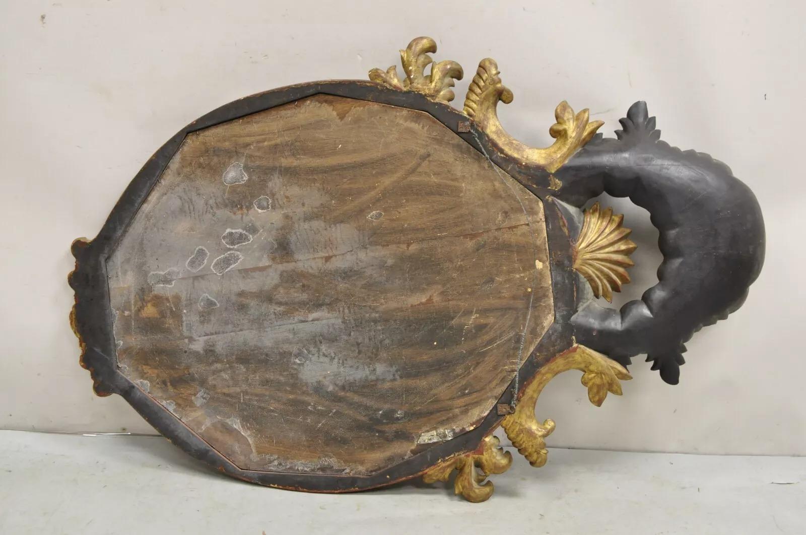 Specchio da parete ovale d'epoca in stile Regency italiano, intagliato a conchiglia e legno dorato in vendita 3