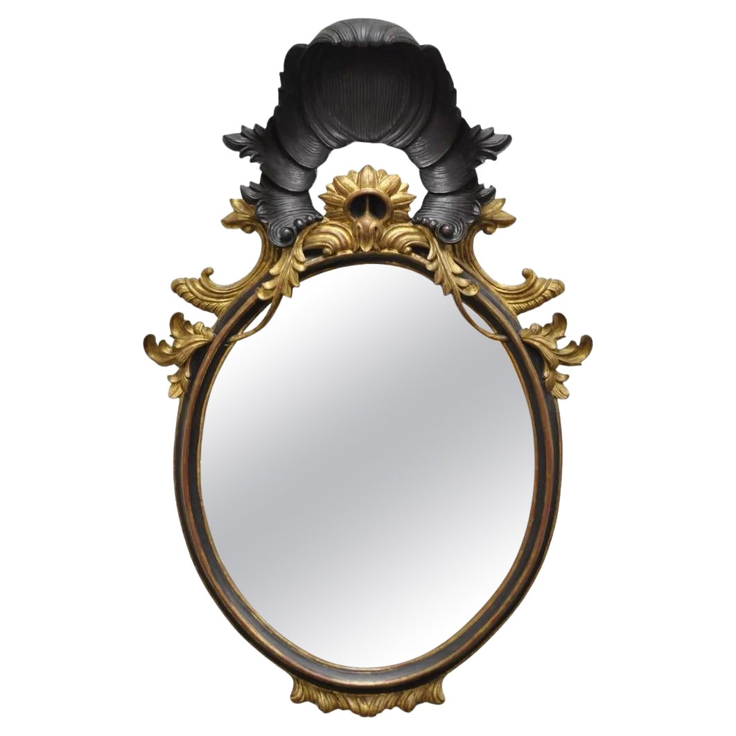 Specchio da parete ovale d'epoca in stile Regency italiano, intagliato a conchiglia e legno dorato in vendita