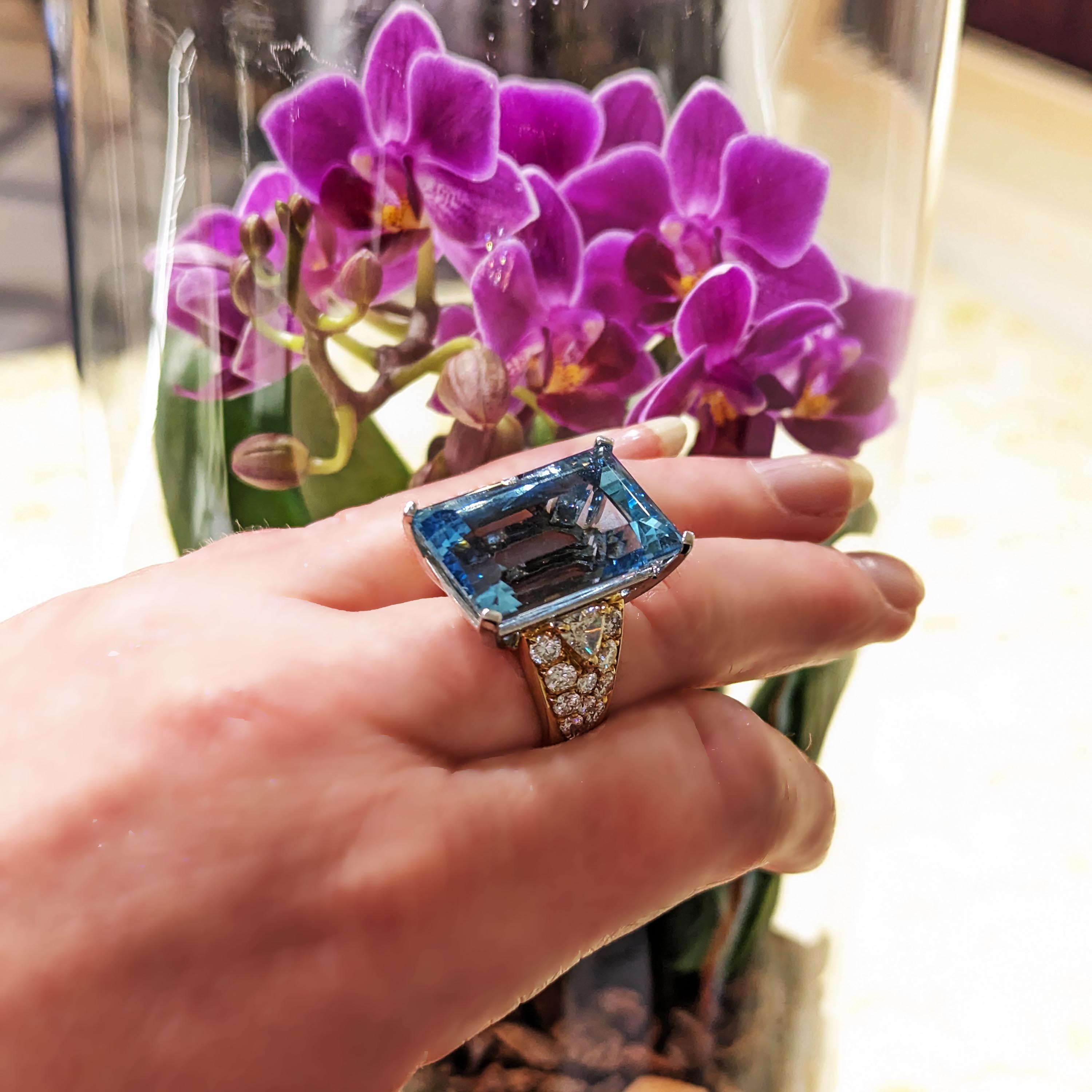 Anillo de vestir italiano vintage Repossi de aguamarina, diamantes y oro, 35,00 quilates en Bueno estado para la venta en London, GB