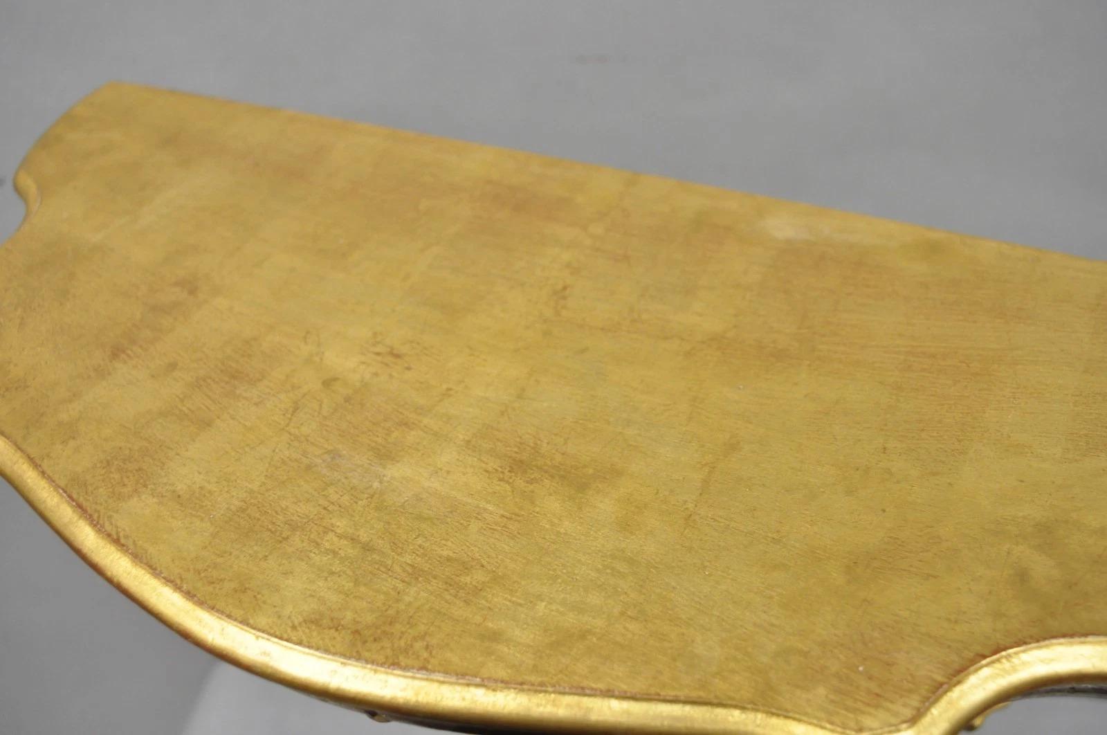 Soporte de estantería de pared grande de madera dorada y plata rococó italiana de época en venta 4