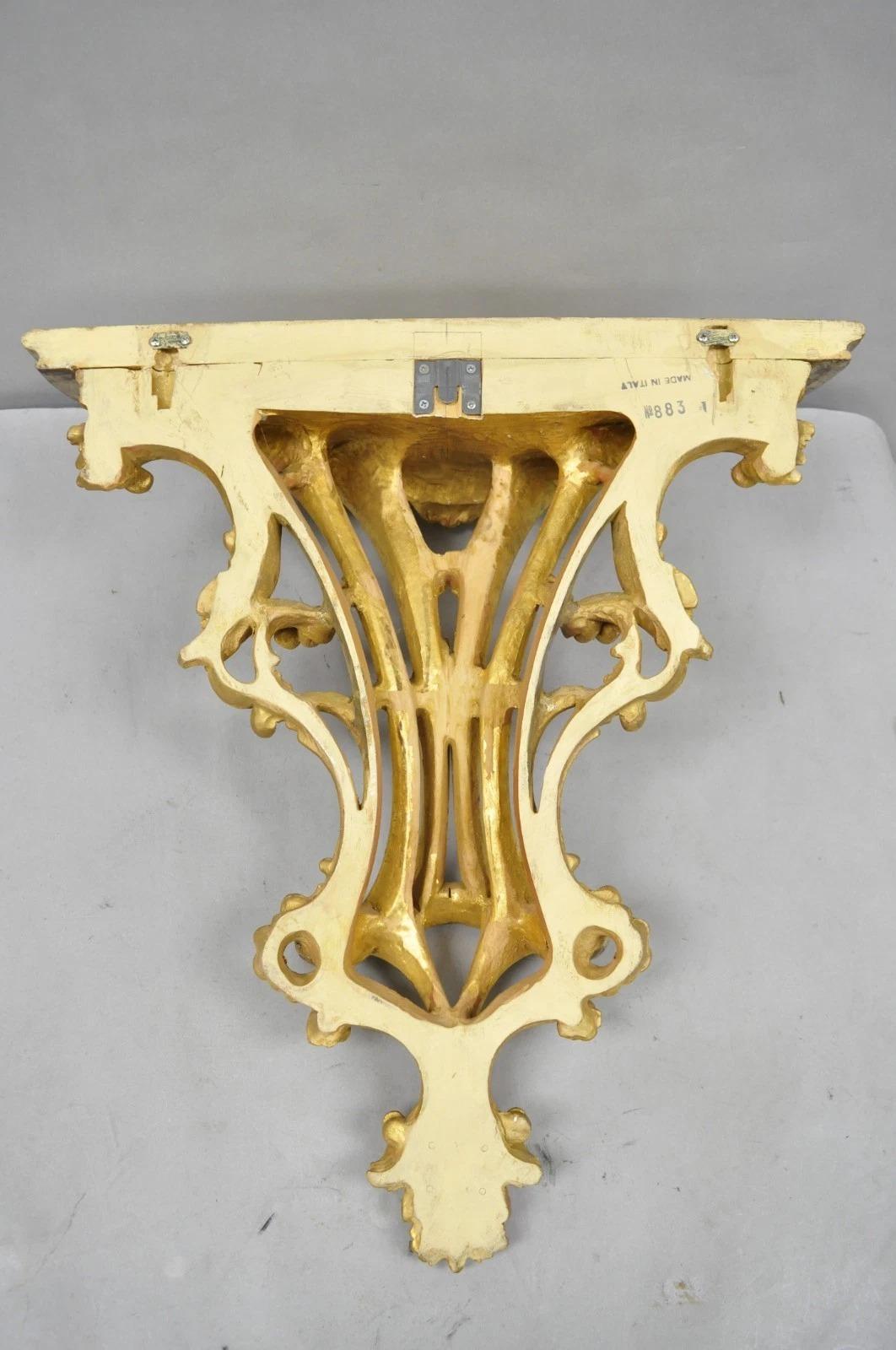 Soporte de estantería de pared grande de madera dorada y plata rococó italiana de época en venta 5