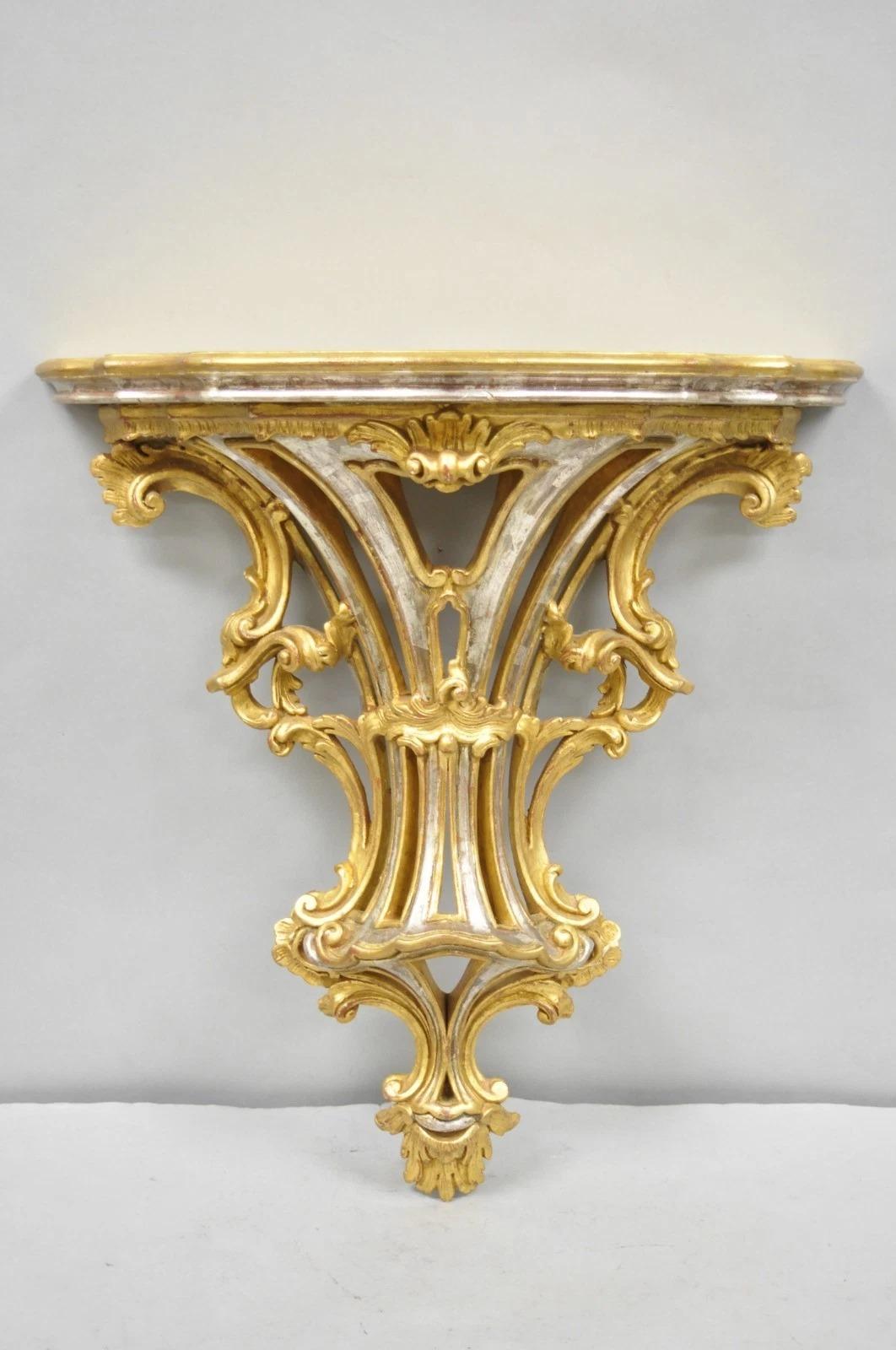 Soporte de estantería de pared grande de madera dorada y plata rococó italiana de época en venta 9