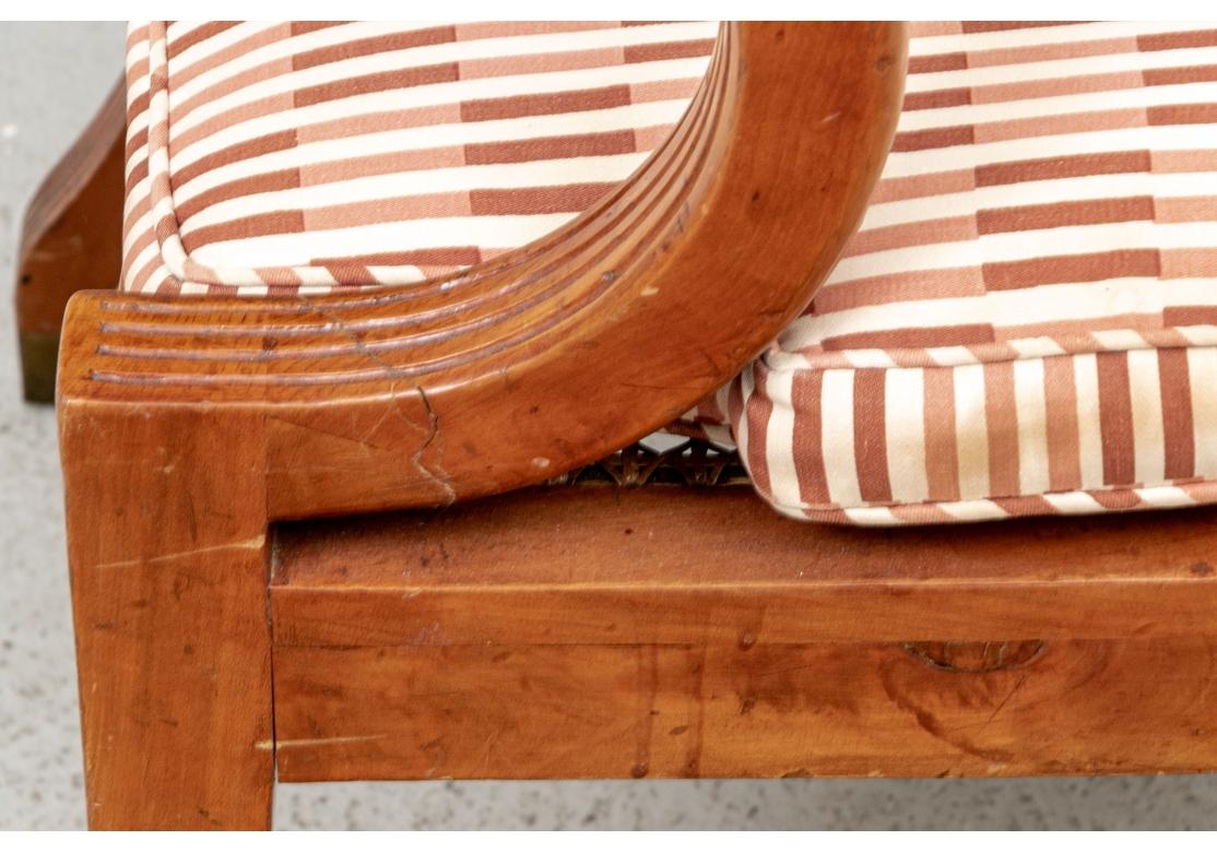 Italienischer römischer Vintage-Stuhl mit Löffelrückenlehne aus Olivenholz zur Restaurierung im Angebot 3